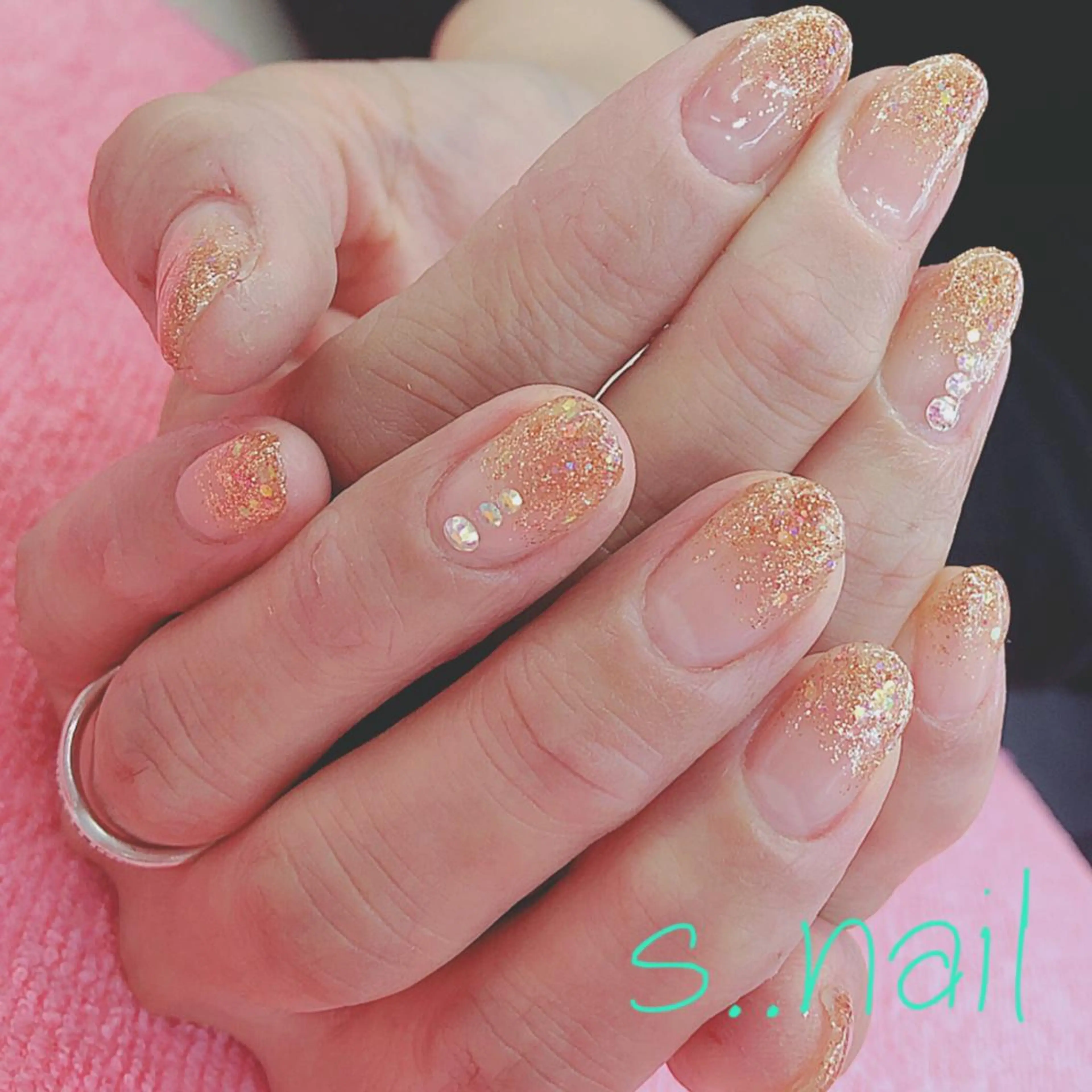 ネイル ブラウン ゴールド キラキラネイル ラメ(グリッター) ピンク s..nail / MORITAのネイルデザイン
