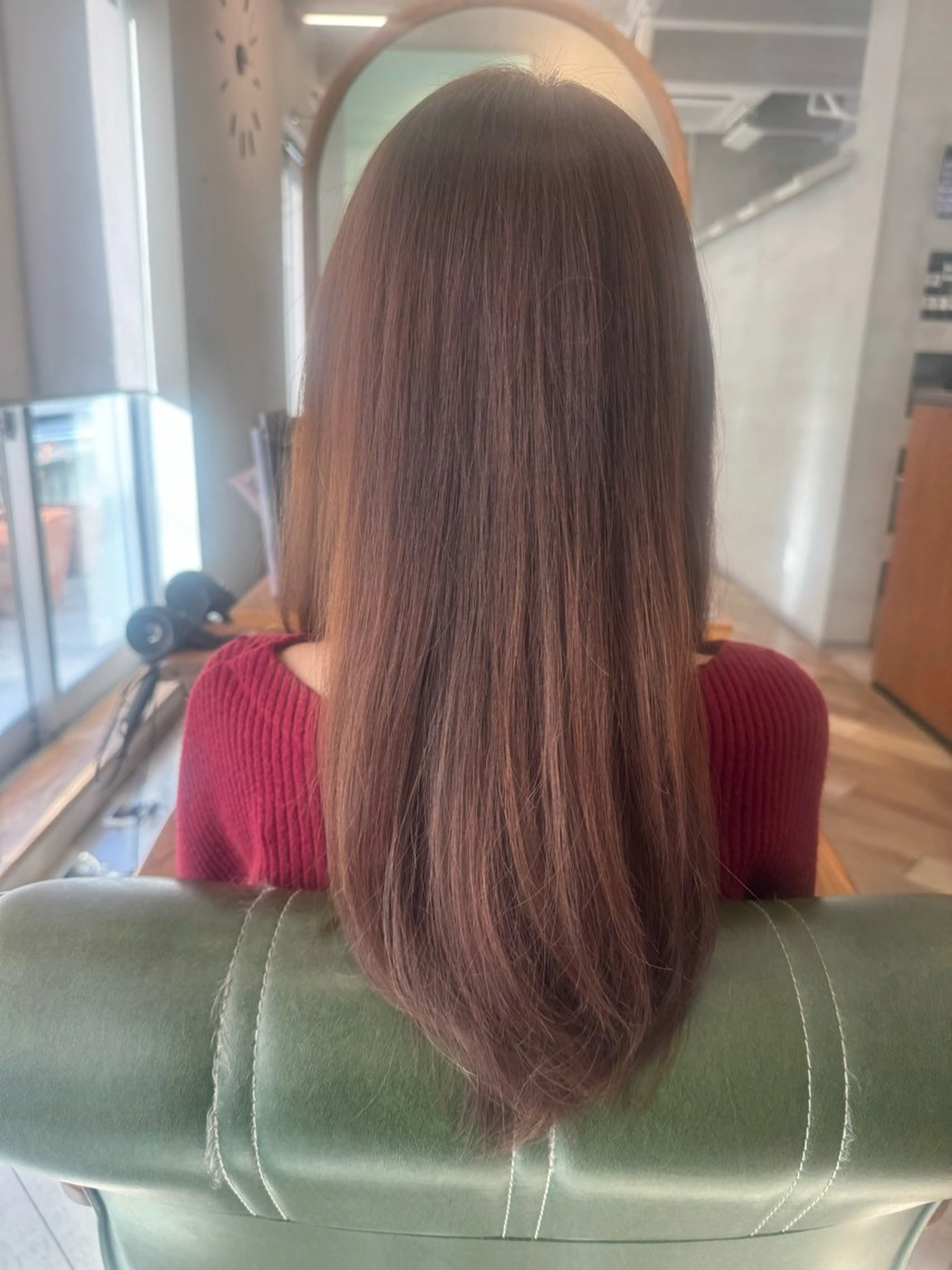 カラー 栗山 晴加のヘアスタイル