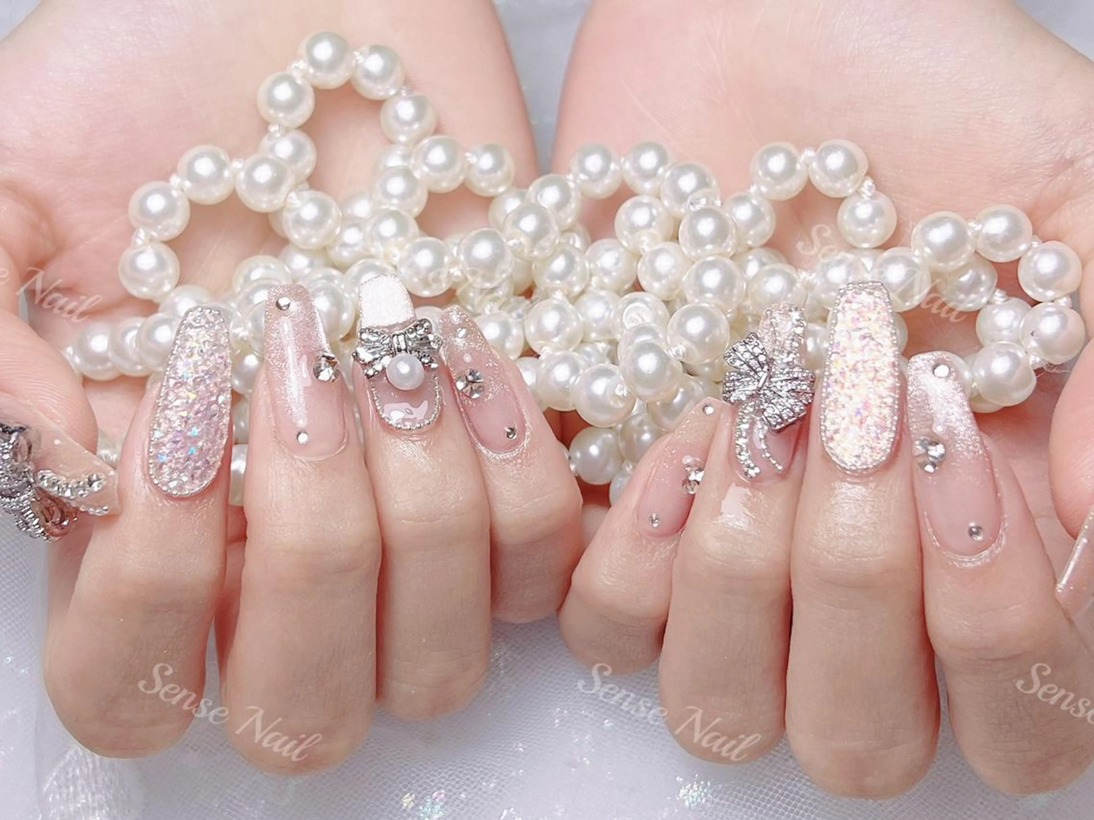 ネイル Queening 🦋のネイルデザイン