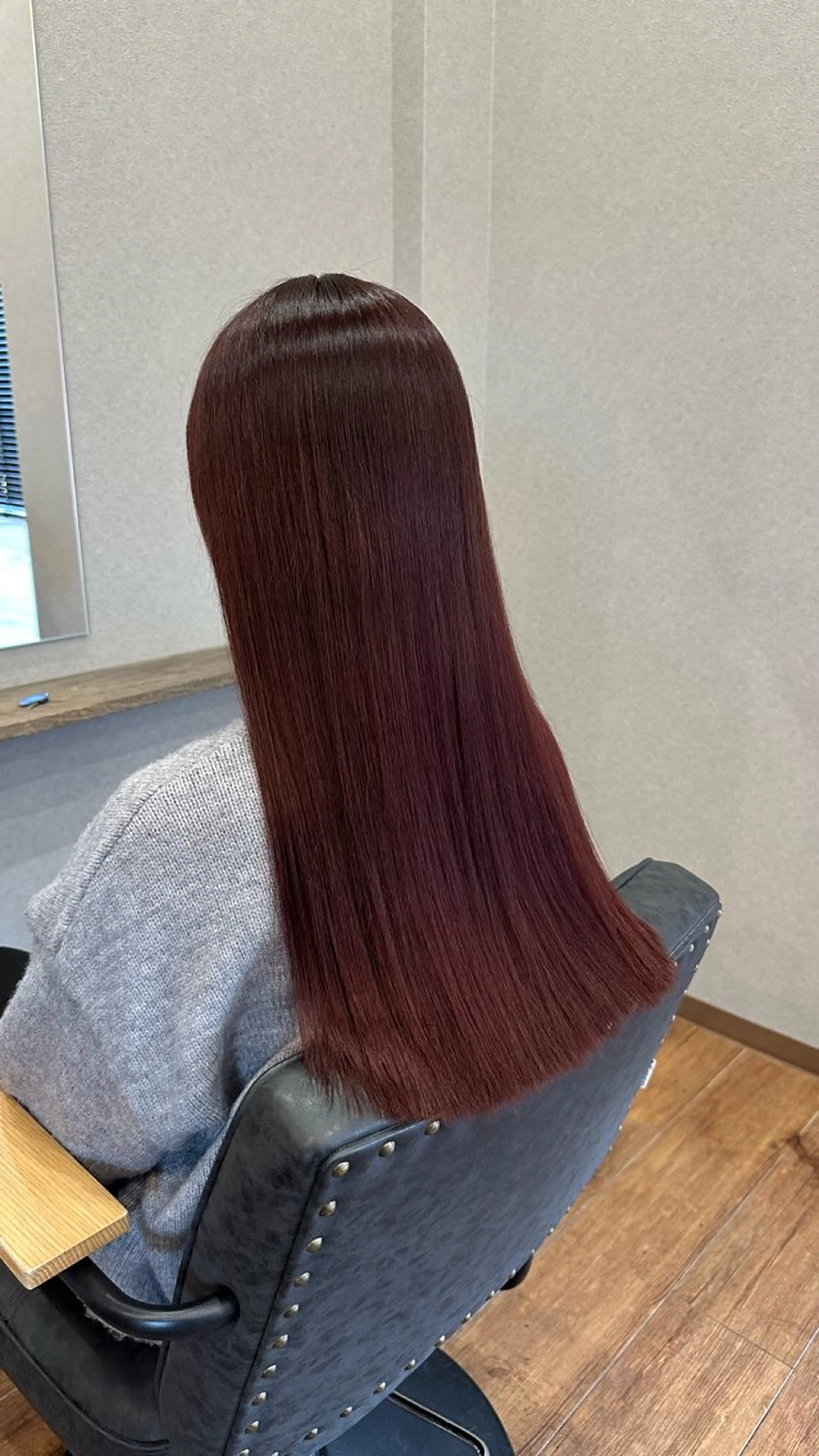 ロング カラー レッドカラー ヘアカラー トリートメント 鵜飼 真伍のヘアスタイル