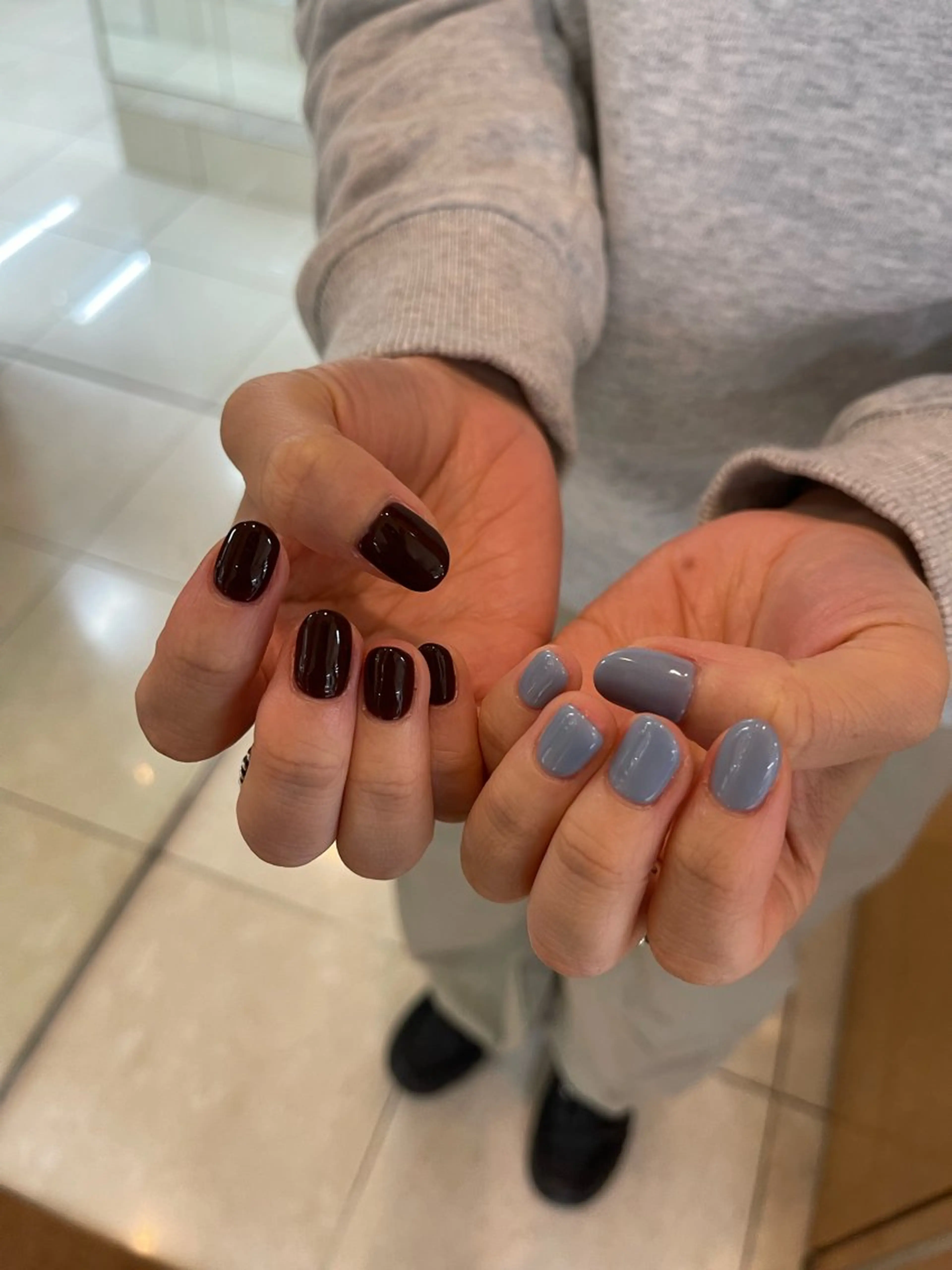 ネイル ボルドー 水色 MAXKELLY Asahiのネイルデザイン