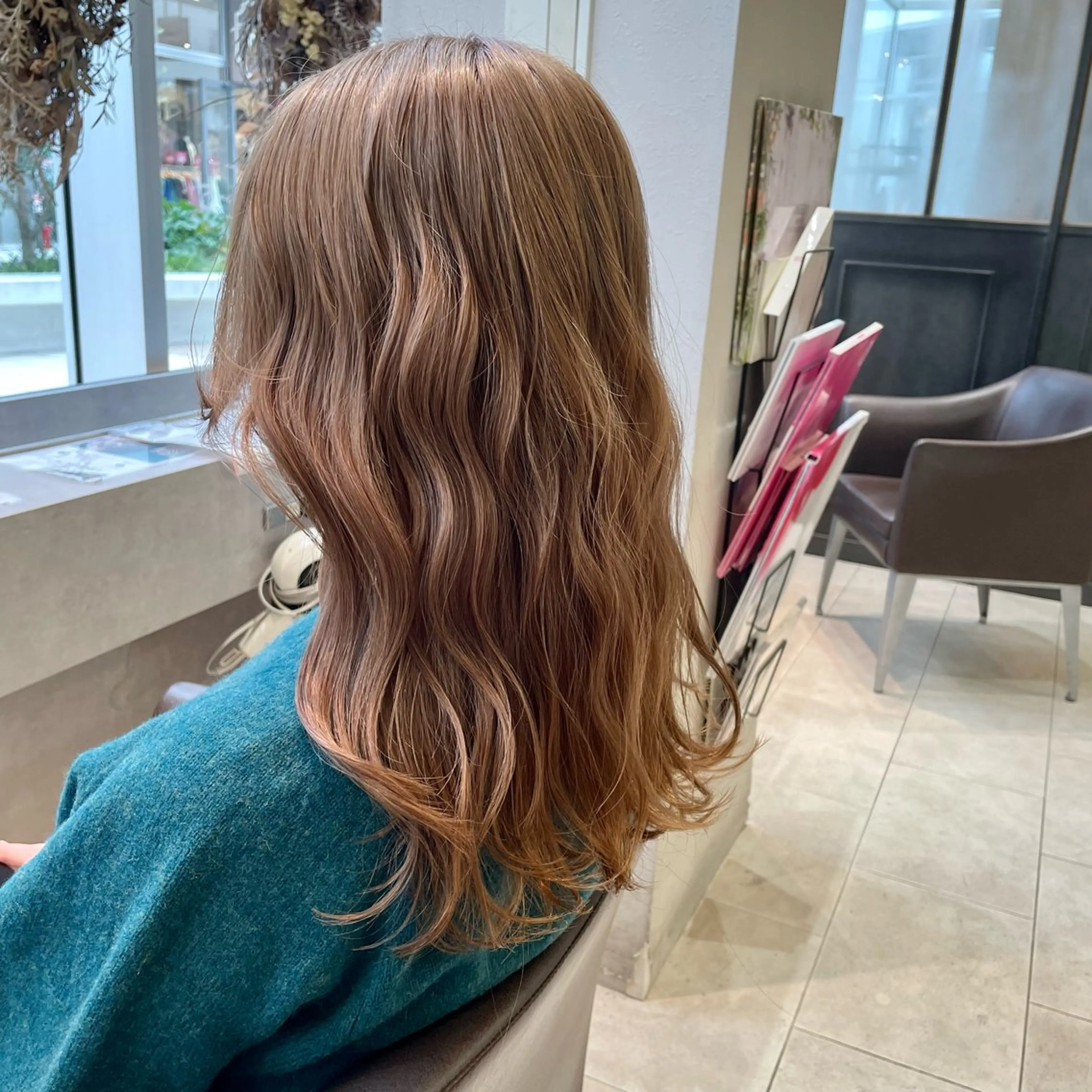 セミロング カラー ダブルカラー 【脱白髪染め】【髪質 改善】仲井槙一のヘアスタイル