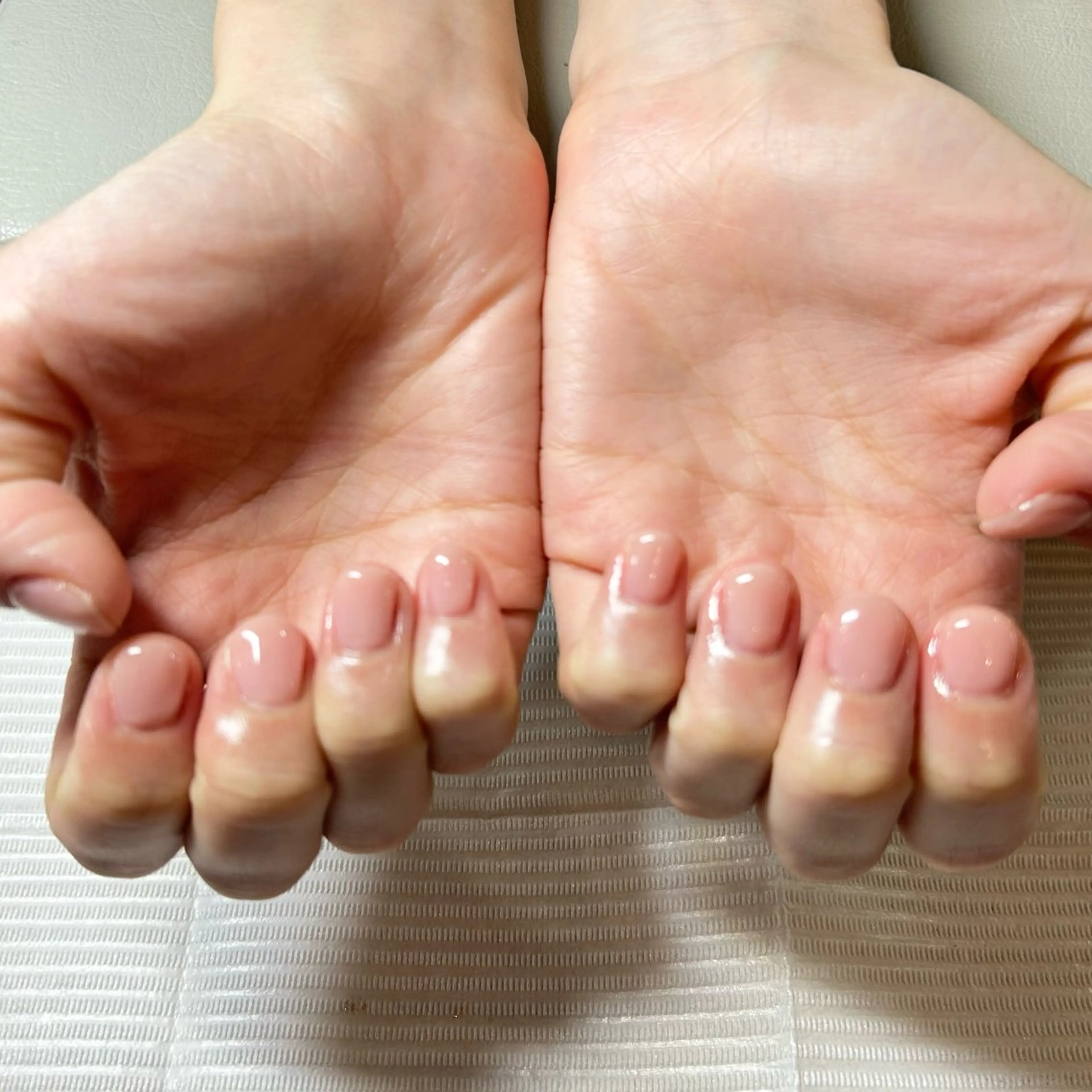 ネイル オフィスネイル ワンカラーネイル ハンドネイル 水山 暎華のネイルデザイン