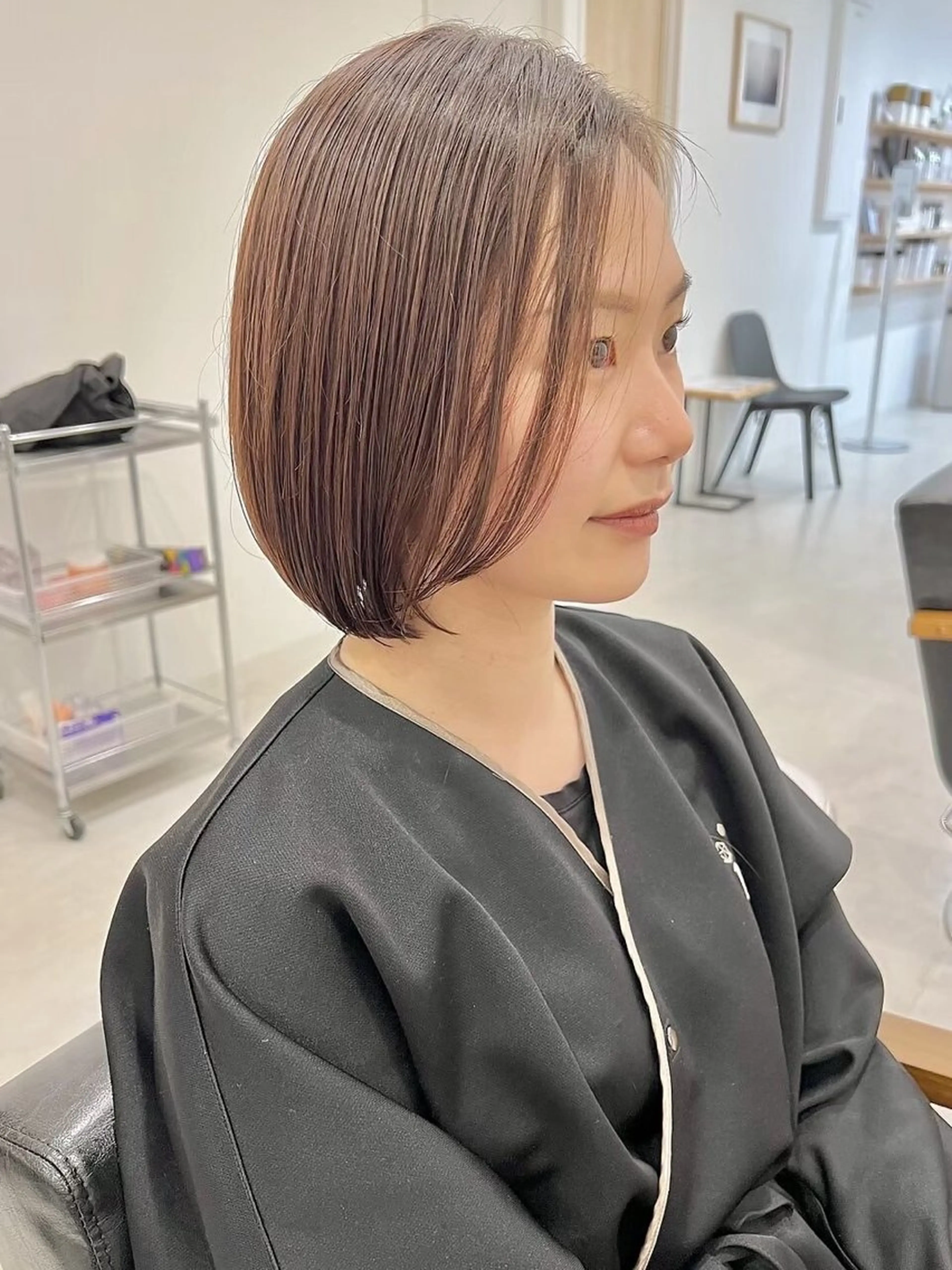ミディアム 福井 茉菜美のヘアスタイル