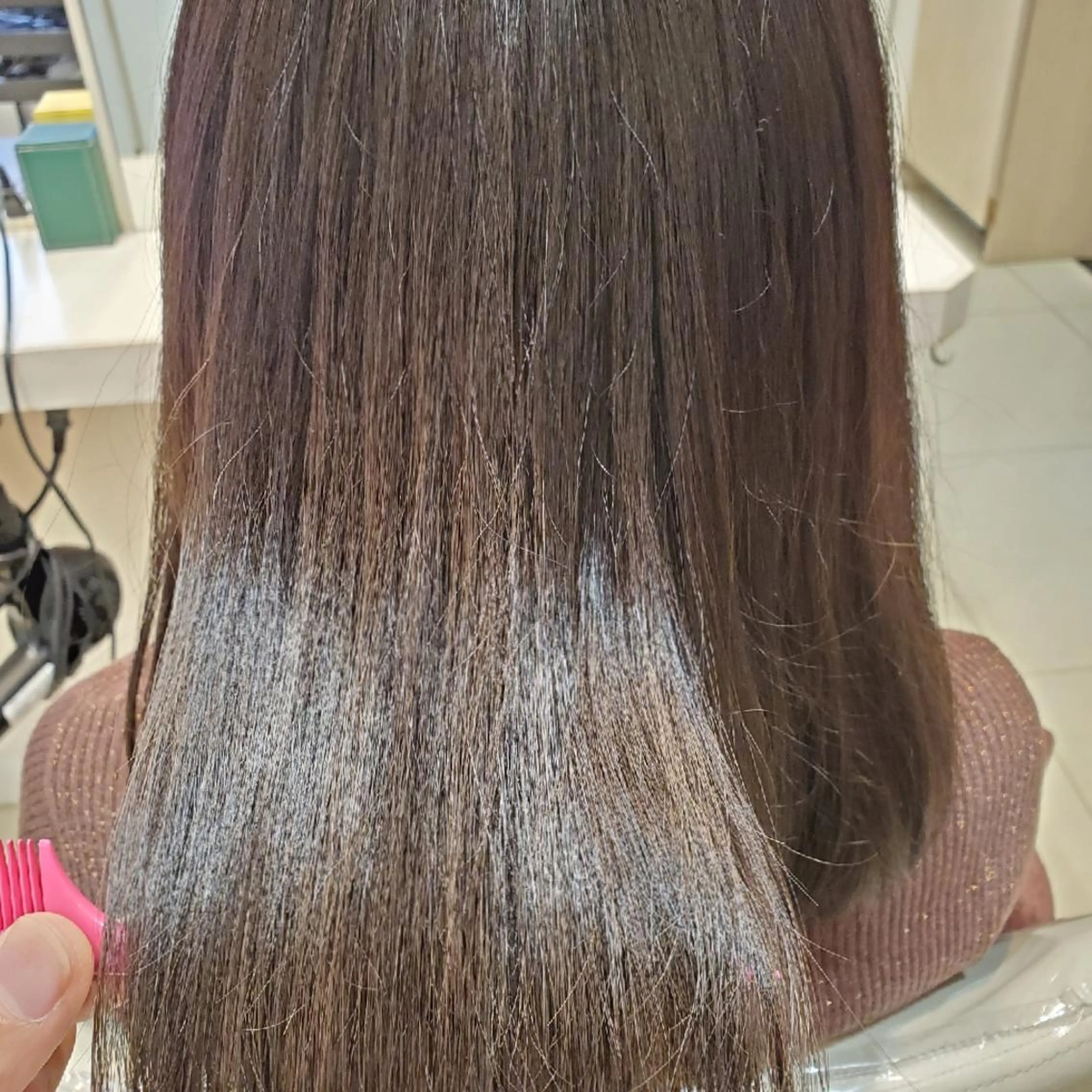 セミロング 縮毛矯正 韓国レイヤー／髪質 改善カラー/れんのヘアスタイル