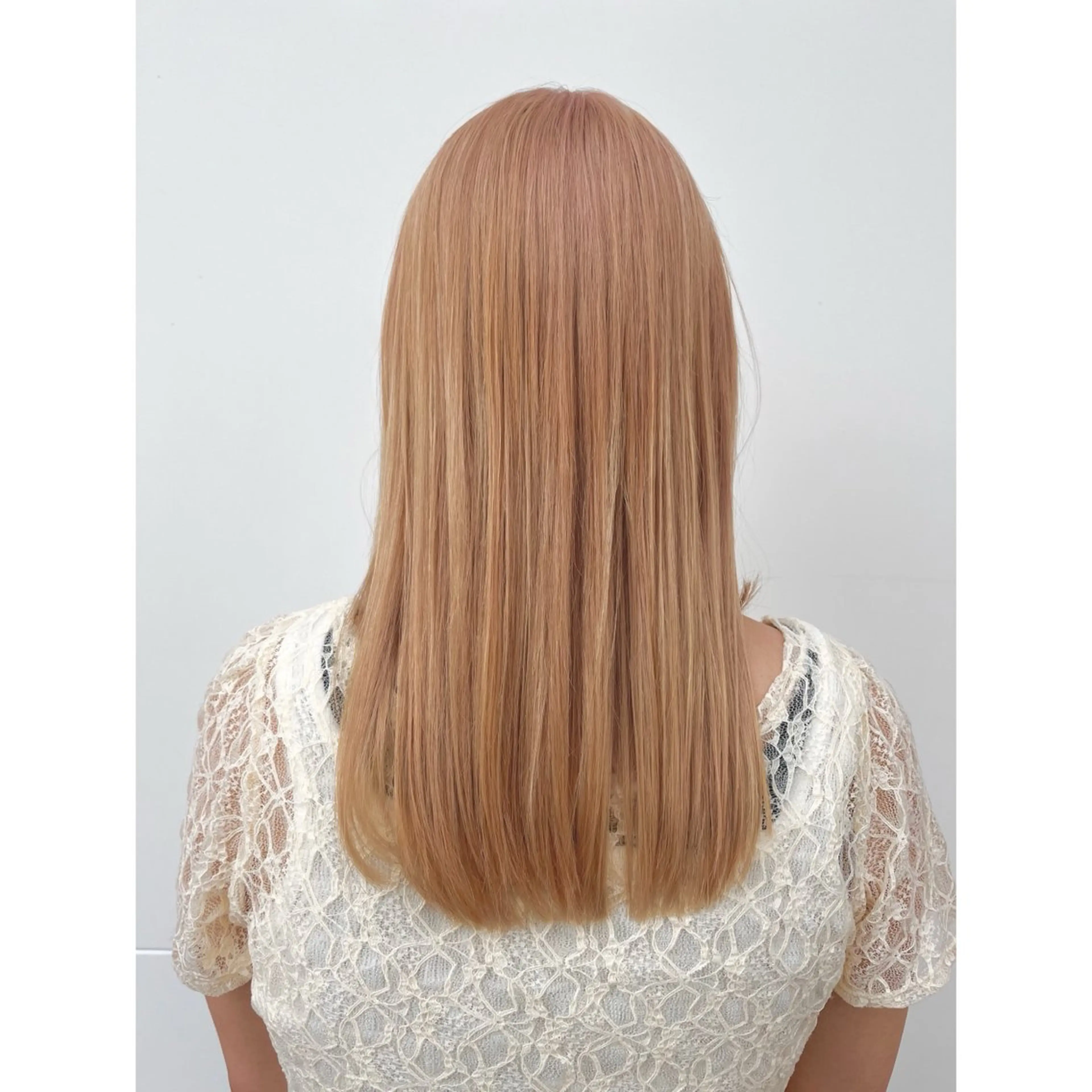 セミロング カラー ベージュカラー ブリーチ ブラウンカラー ミルクティーベージュ 🦄💓ショートボブ 🦄💓杉浦りなのヘアスタイル