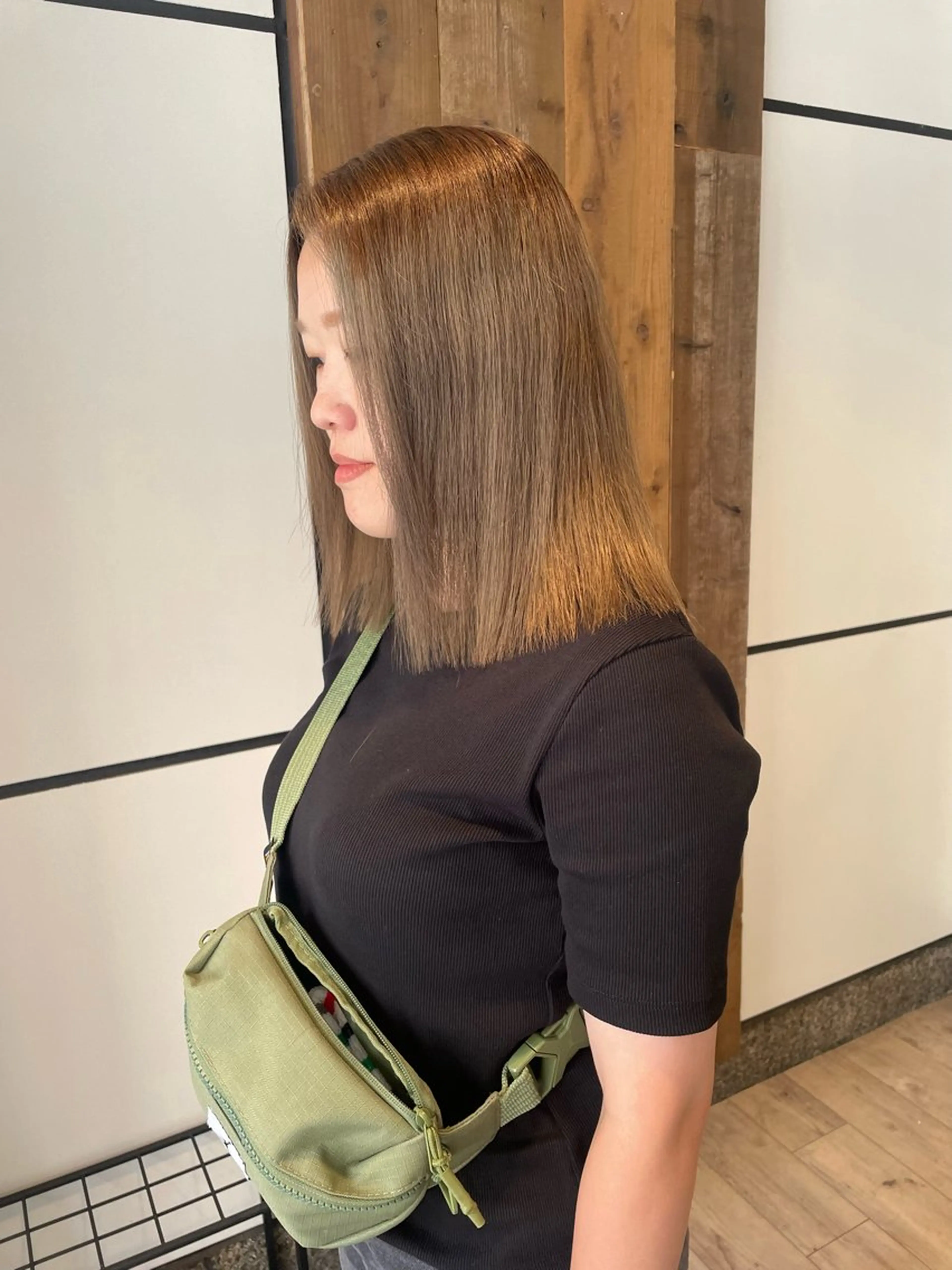 ミディアム カラー ブリーチ カット ヘアカラー トリートメント 渋谷 留菜のヘアスタイル