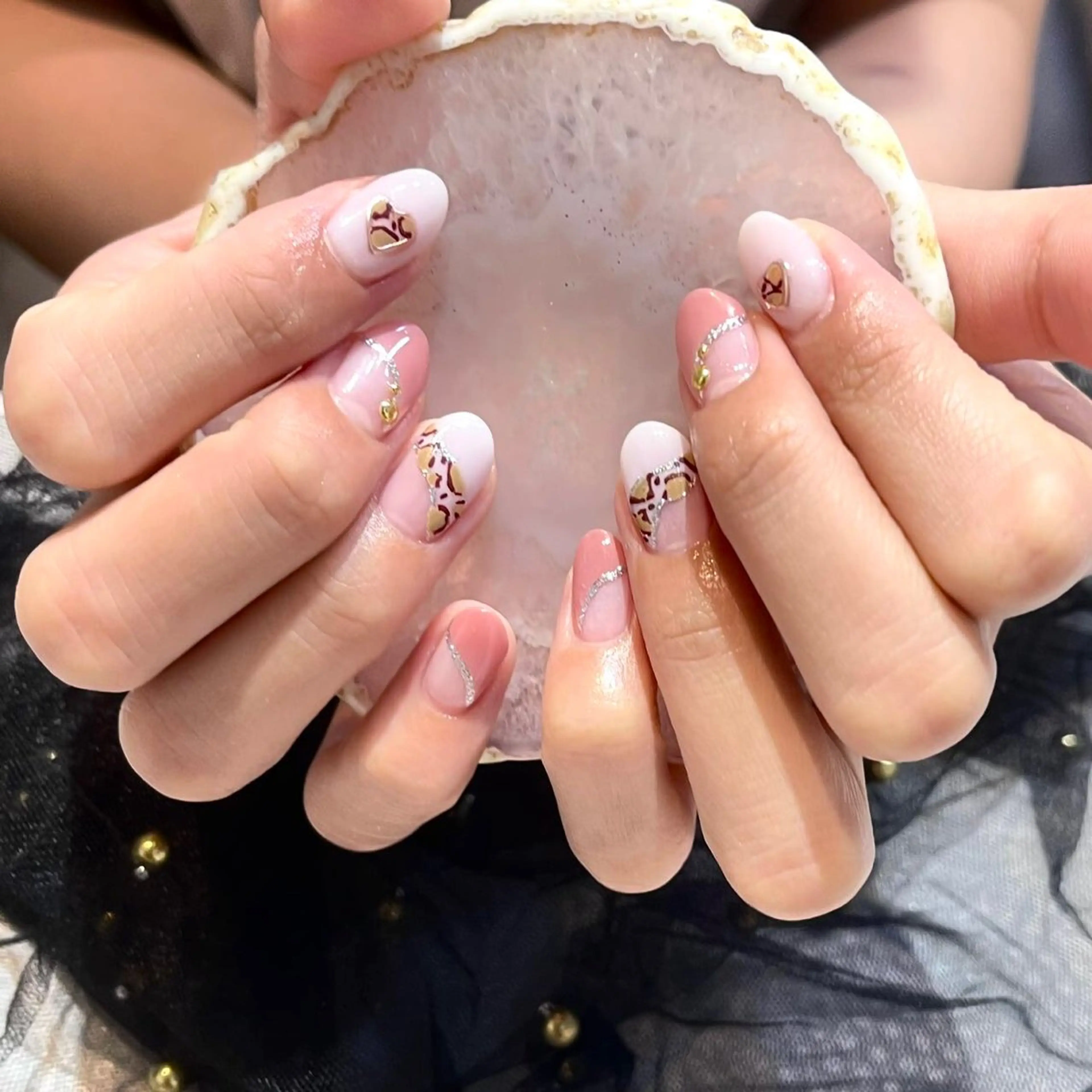 ネイル ハンドネイル Rie Nail Salonのマツエク・マツパデザイン