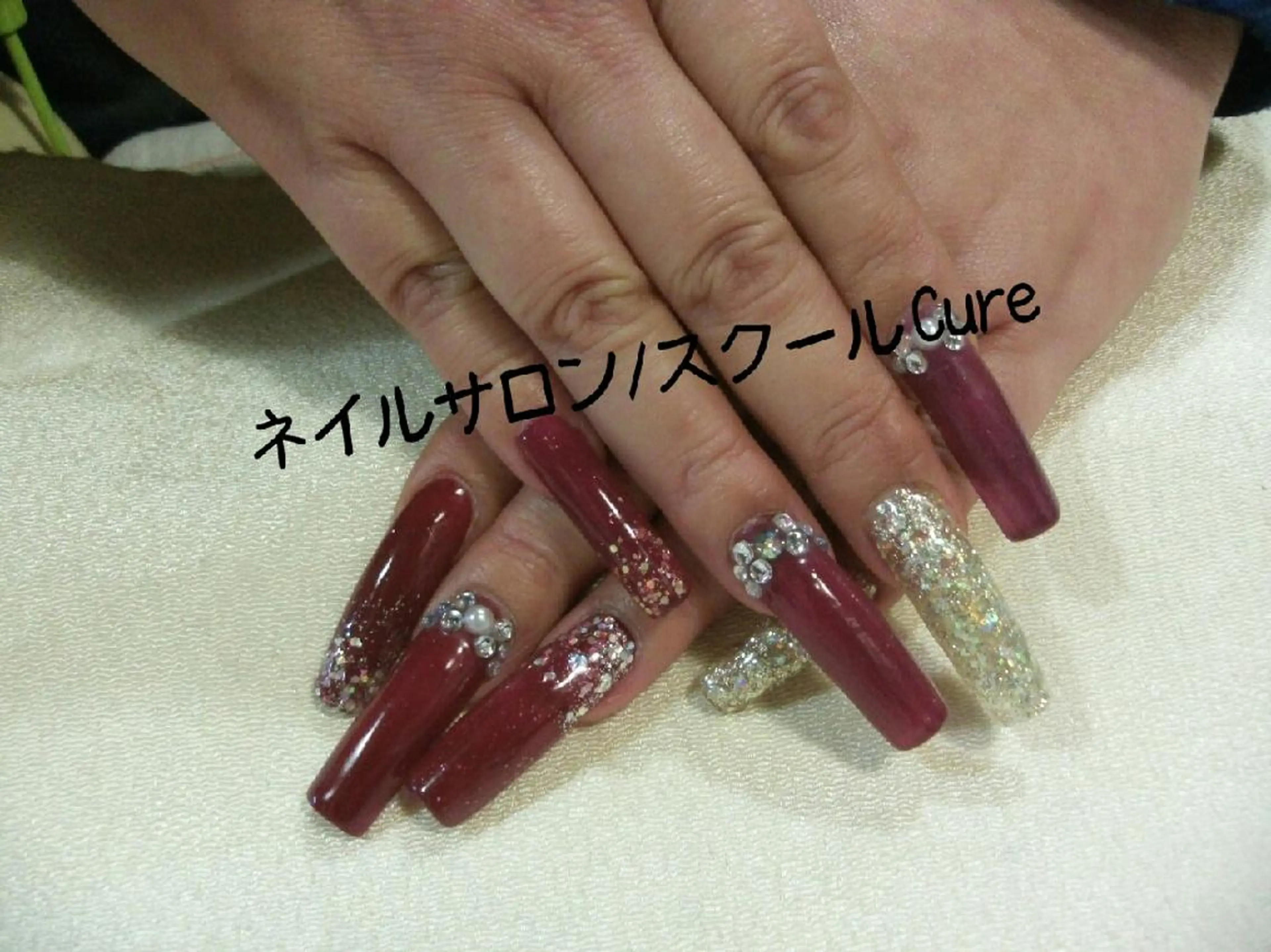ロング ネイル ネイルサロン Cureのネイルデザイン