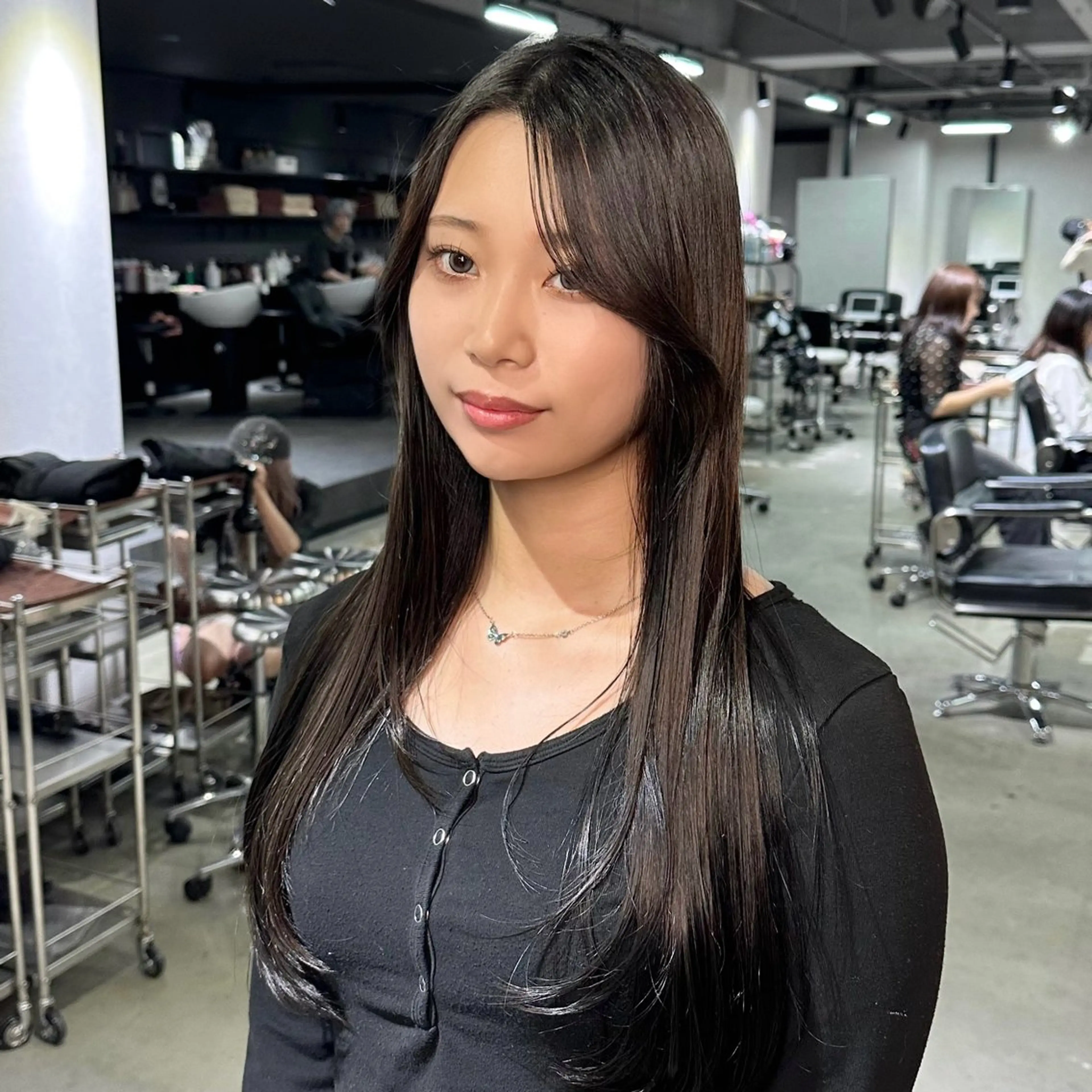 ロング ケアカラー ボブ 髪質改善 レイヤーカット トリートメント カット ヘアカラー トリートメント 艶髪カラー/レイヤ ー支持No.1renのヘアスタイル