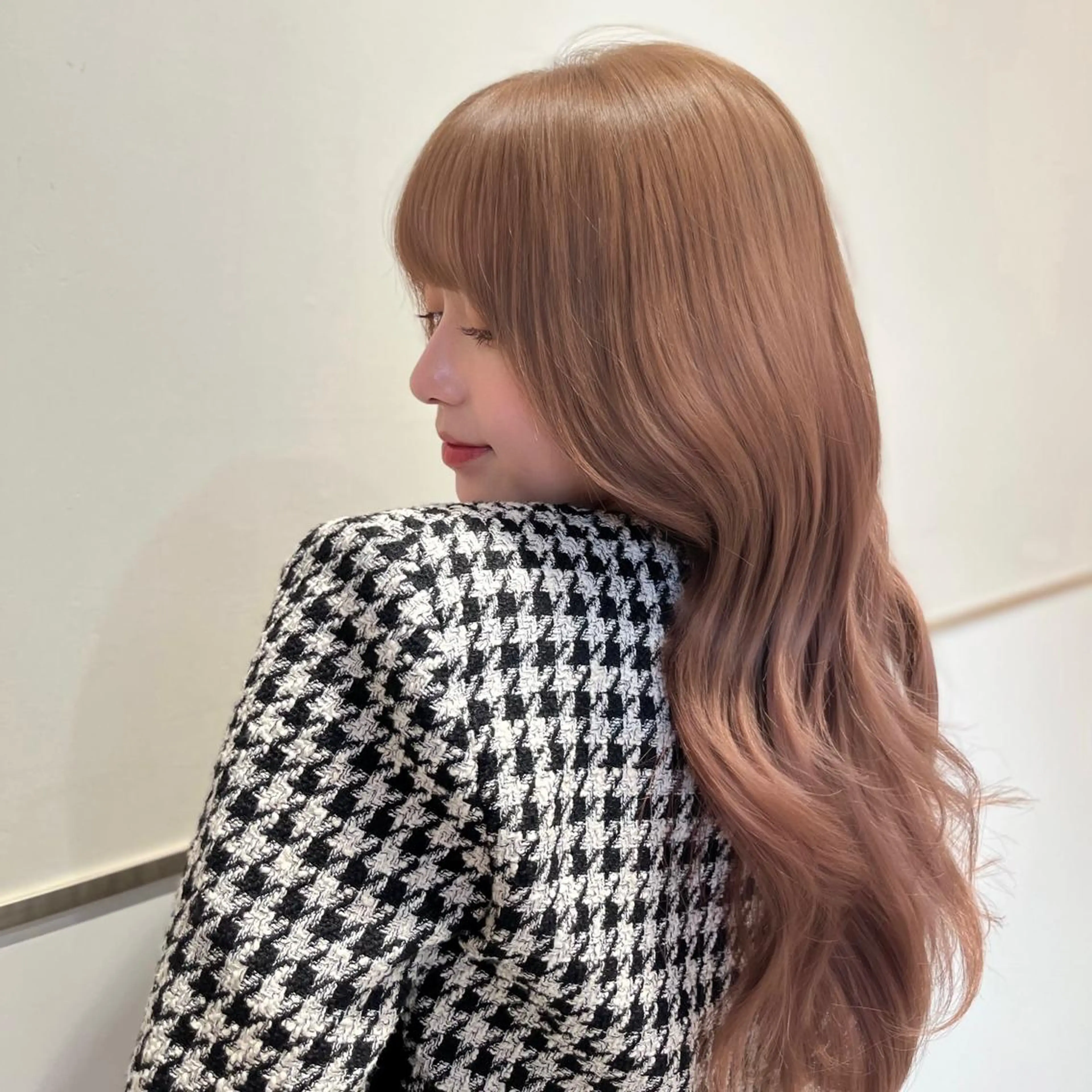 ミディアム カラー カット ヘアカラー トリートメント 赤羽今日子/レイヤー /盛れる顔まわりのヘアスタイル