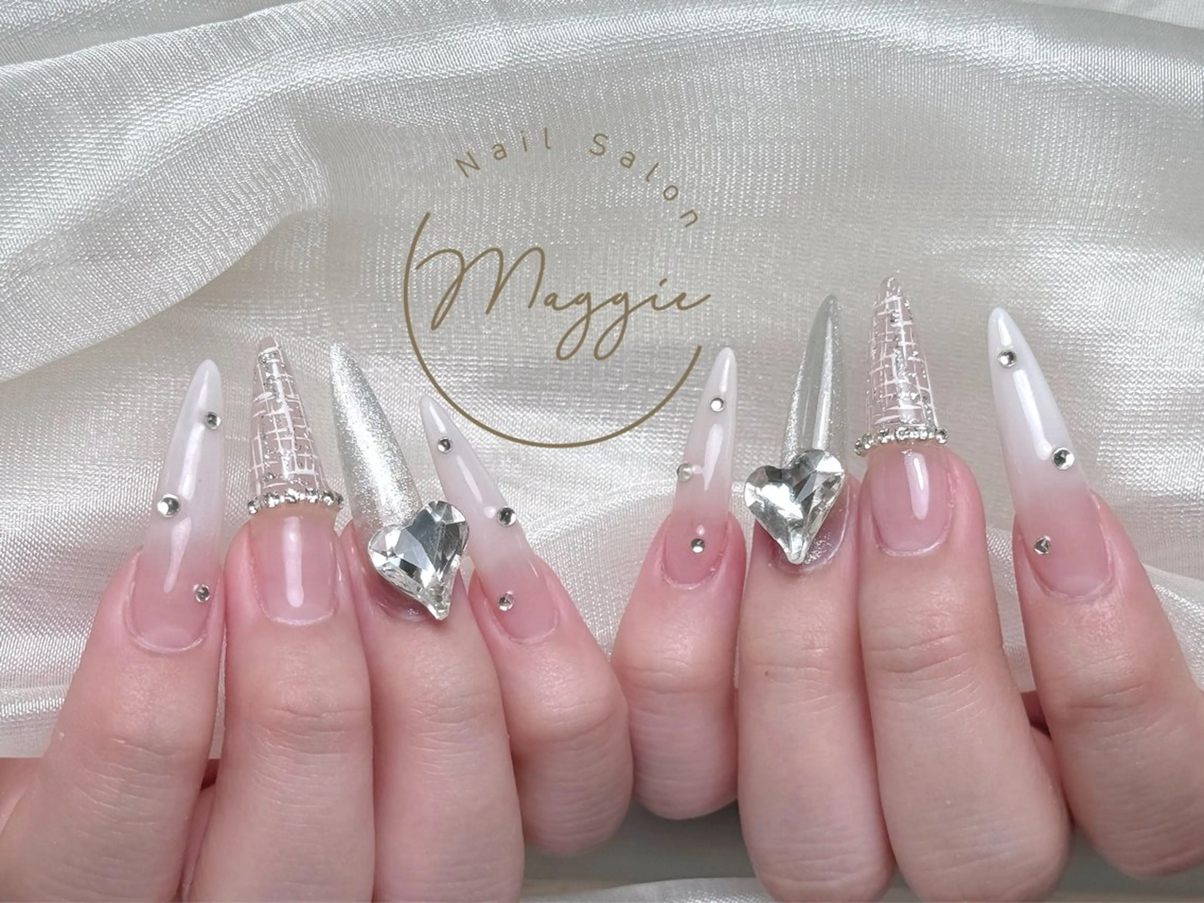 ネイル Maggie Nail🦩のネイルデザイン