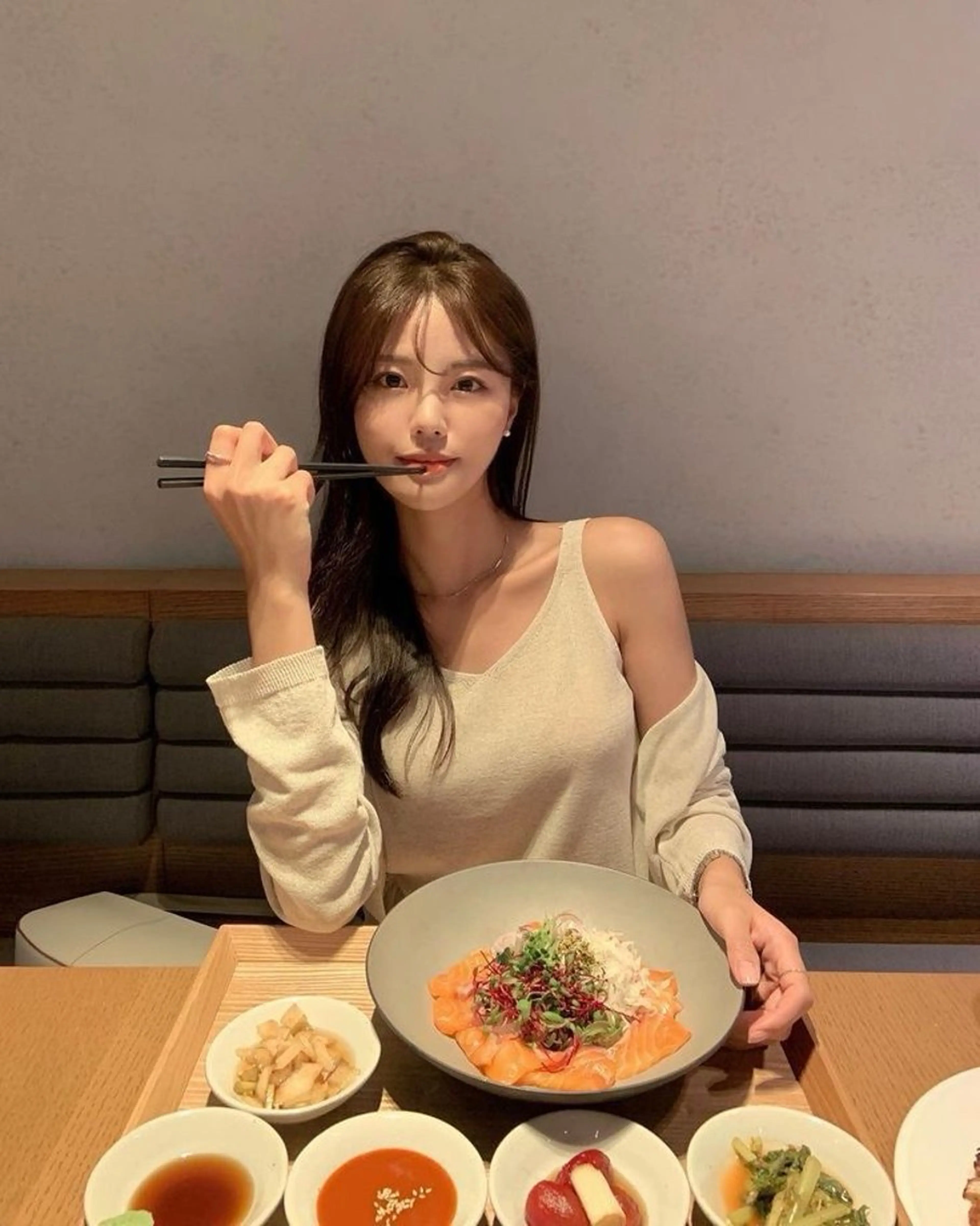 ロング カラー カット ヘアカラー トリートメント 莉乃/縮毛矯正/髪質 改善/艶カラーのヘアスタイル