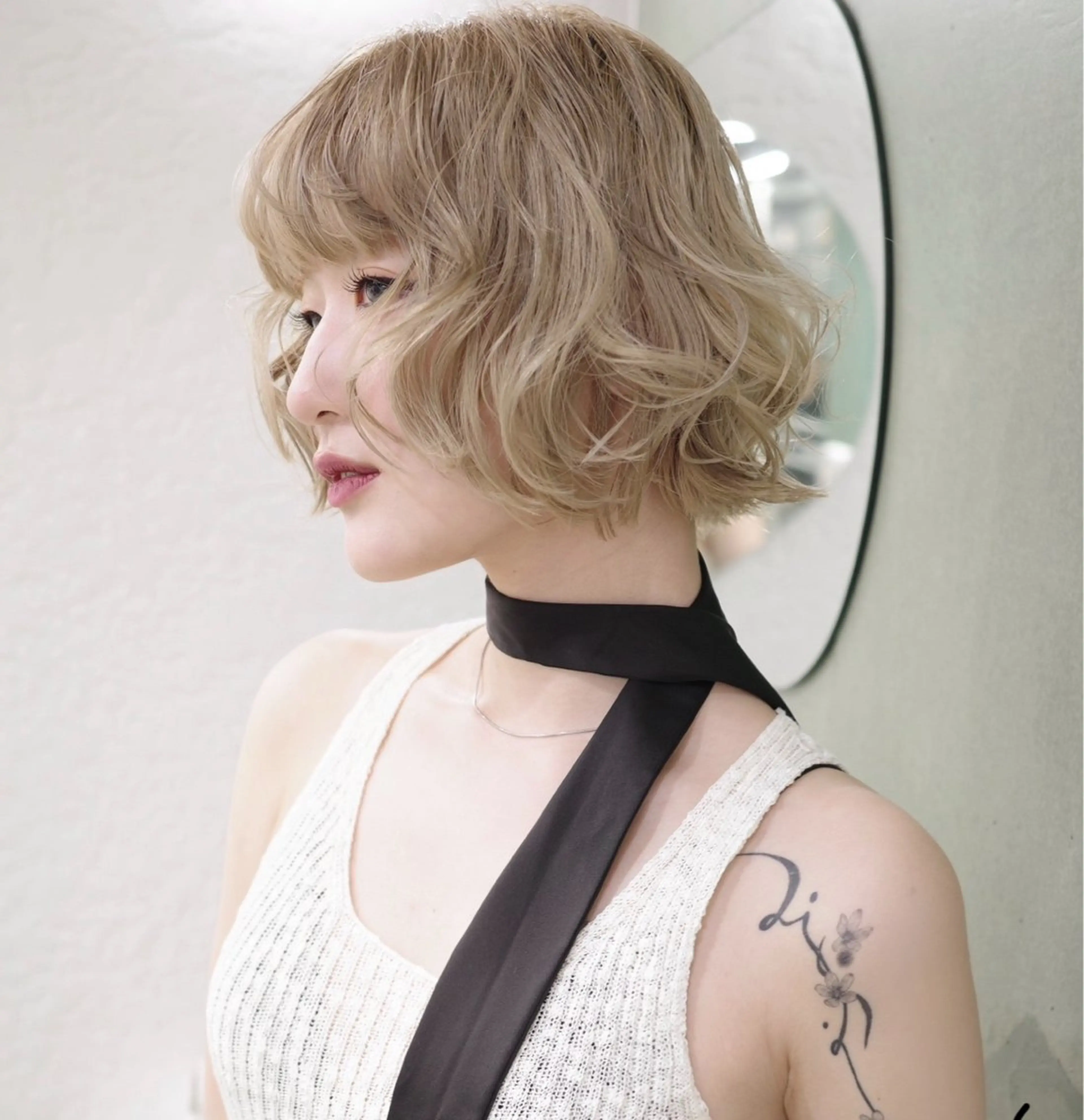 ショート カラー ベージュカラー ミルクティーベージュ ボブ カット ヘアカラー トリートメント 田中 里奈のヘアスタイル