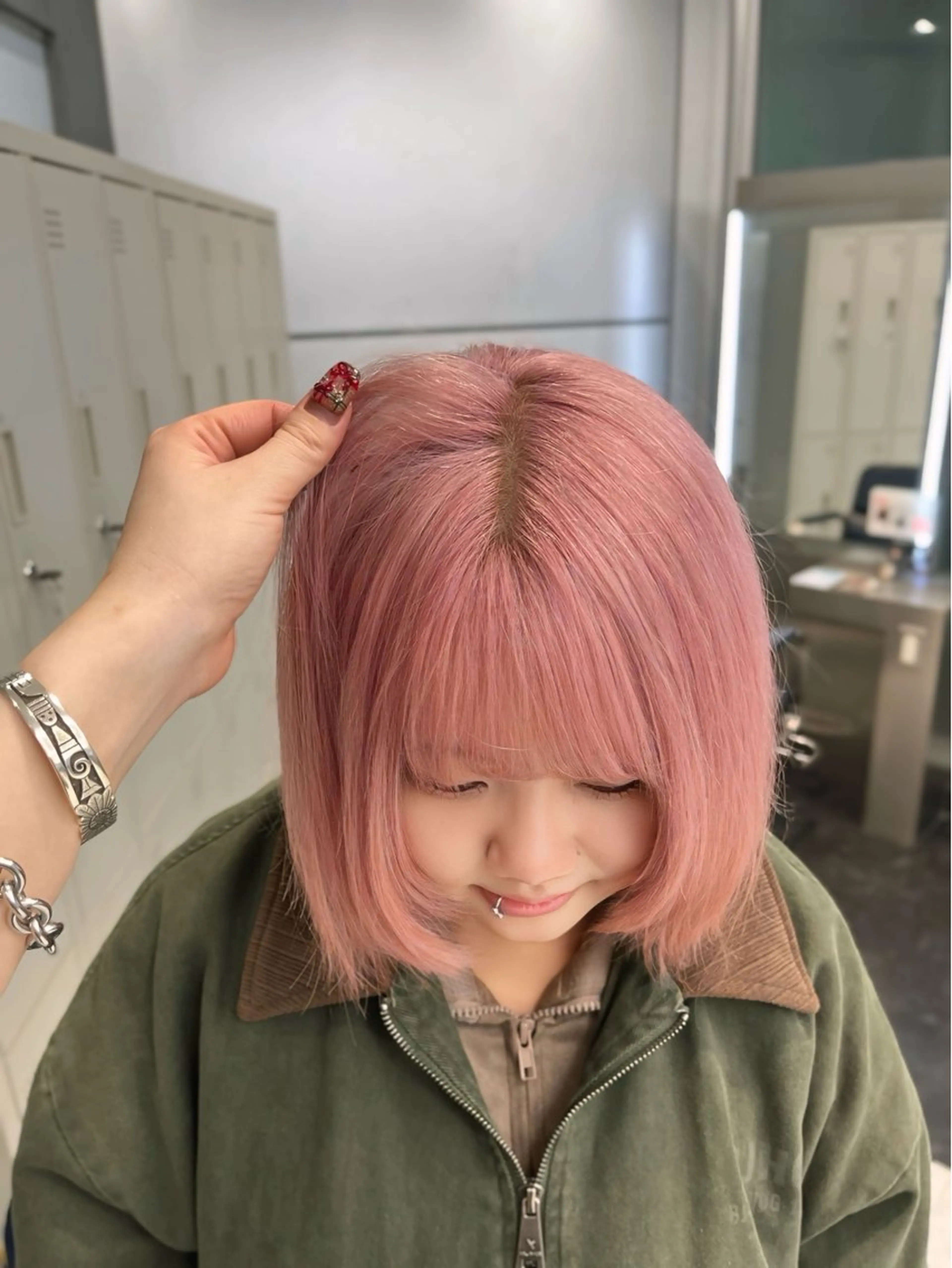 ショート カラー ヘアアレンジ ヘアカラー トリートメント ヘアセット ハイトーン/透明感 髪質改善/rinaのヘアスタイル