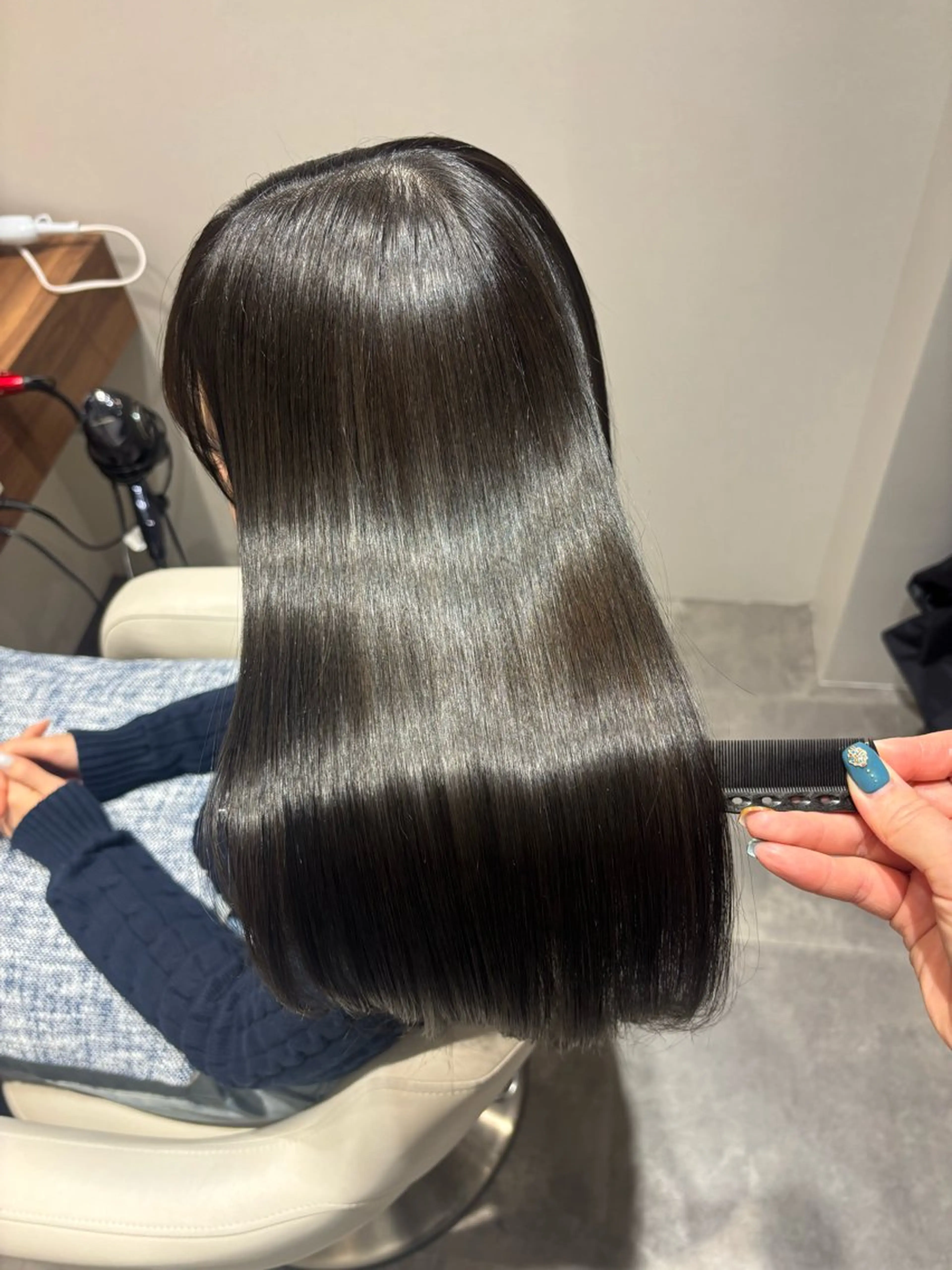 ロング カット ヘアカラー トリートメント 美髪ヘア 🤍erikaのヘアスタイル