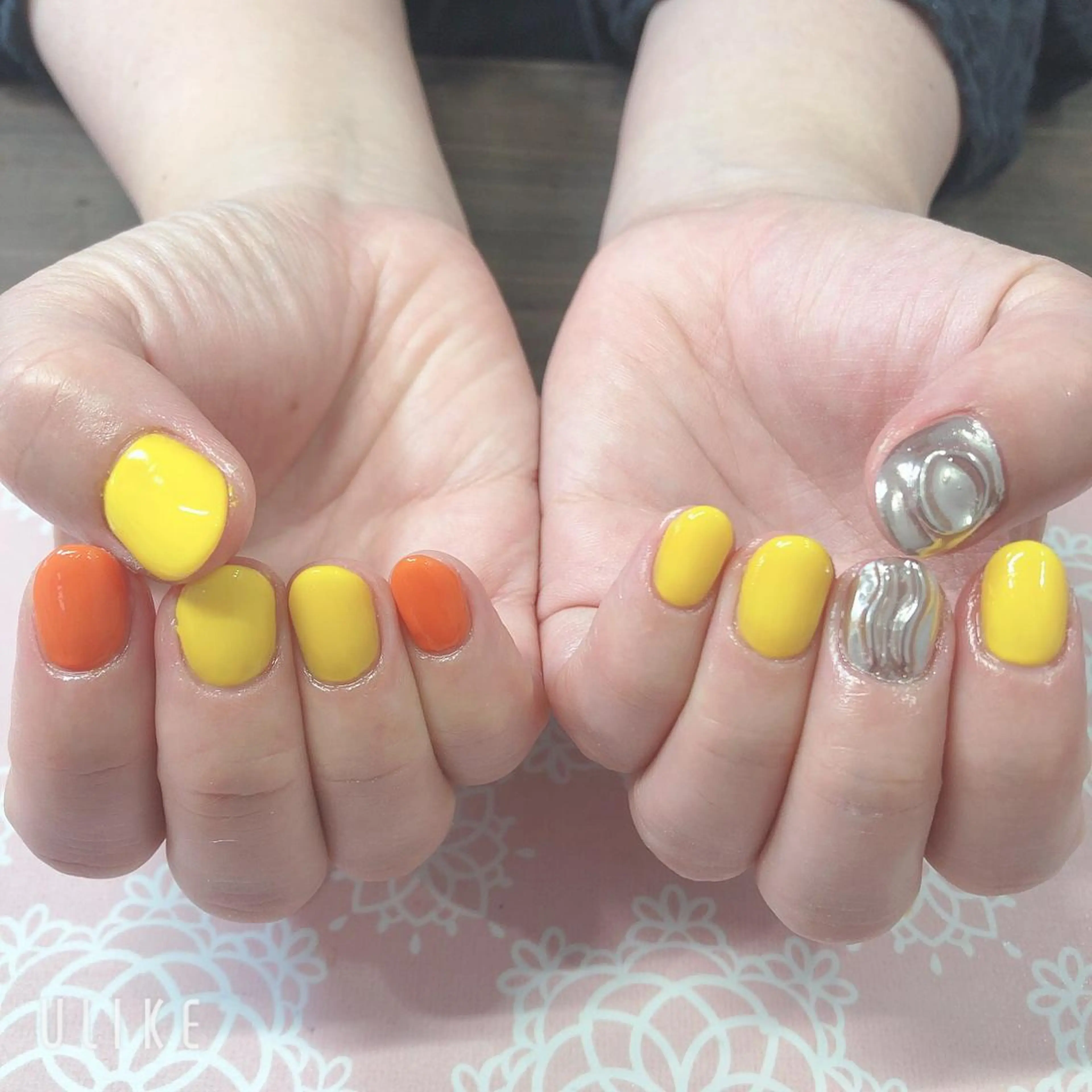 ネイル ハンドネイル 西岡 杏のネイルデザイン