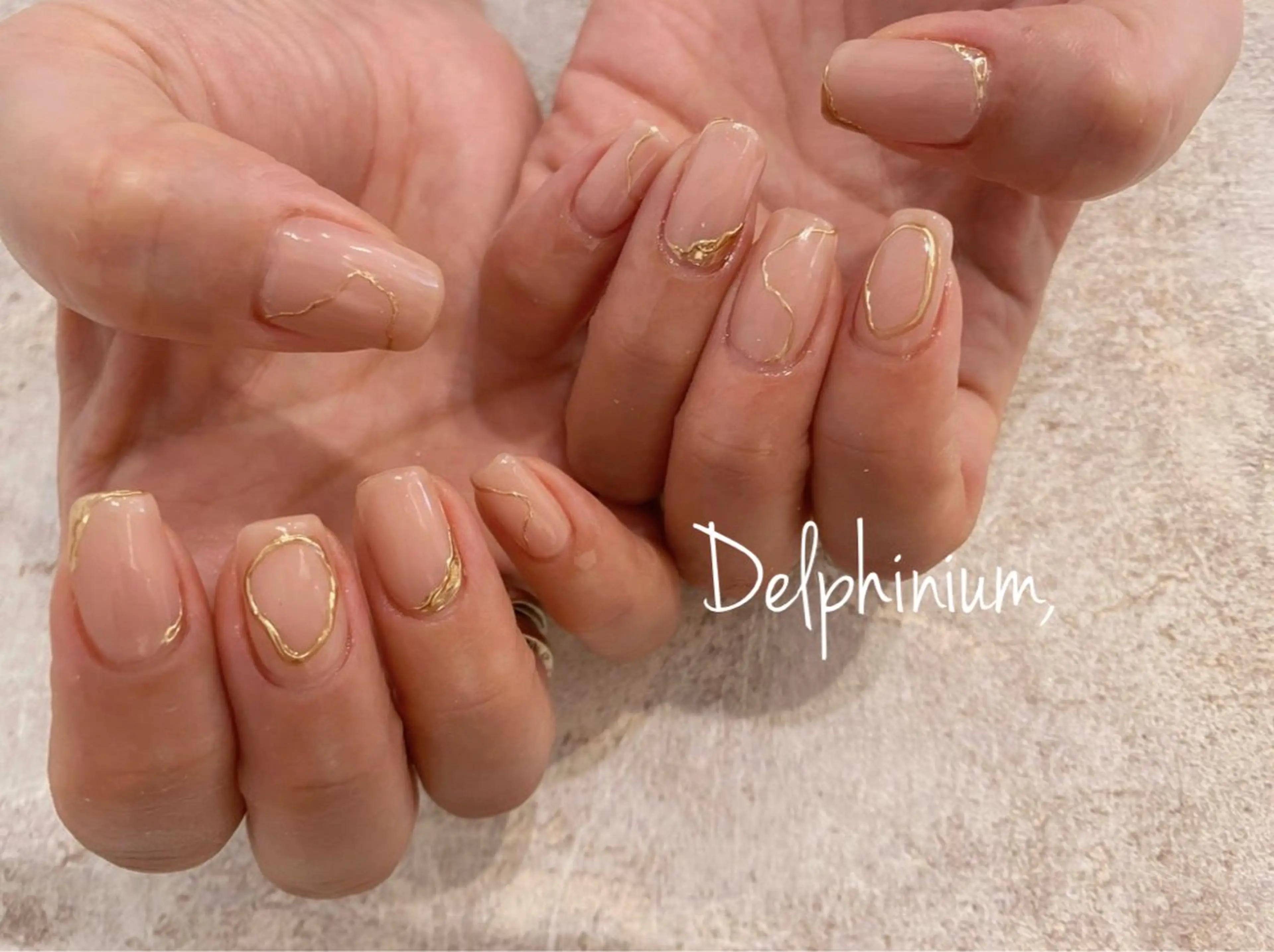 ネイル アートネイル カジュアル ジェルネイル ゴールド ミラーネイル ハンドネイル 岡本 友恵のネイルデザイン