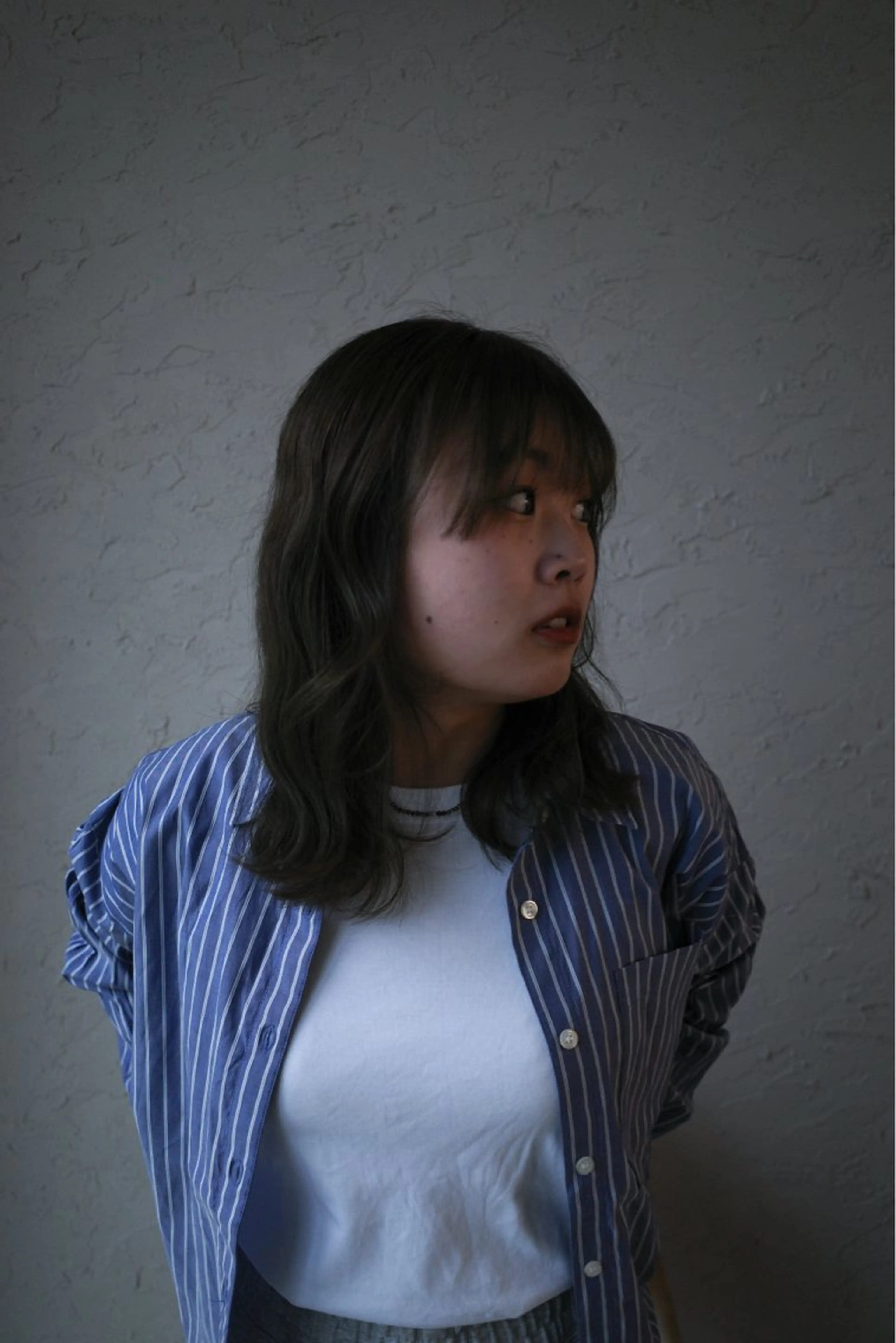 ミディアム mao/栄/tenn /暖色/ハイトーンのヘアスタイル