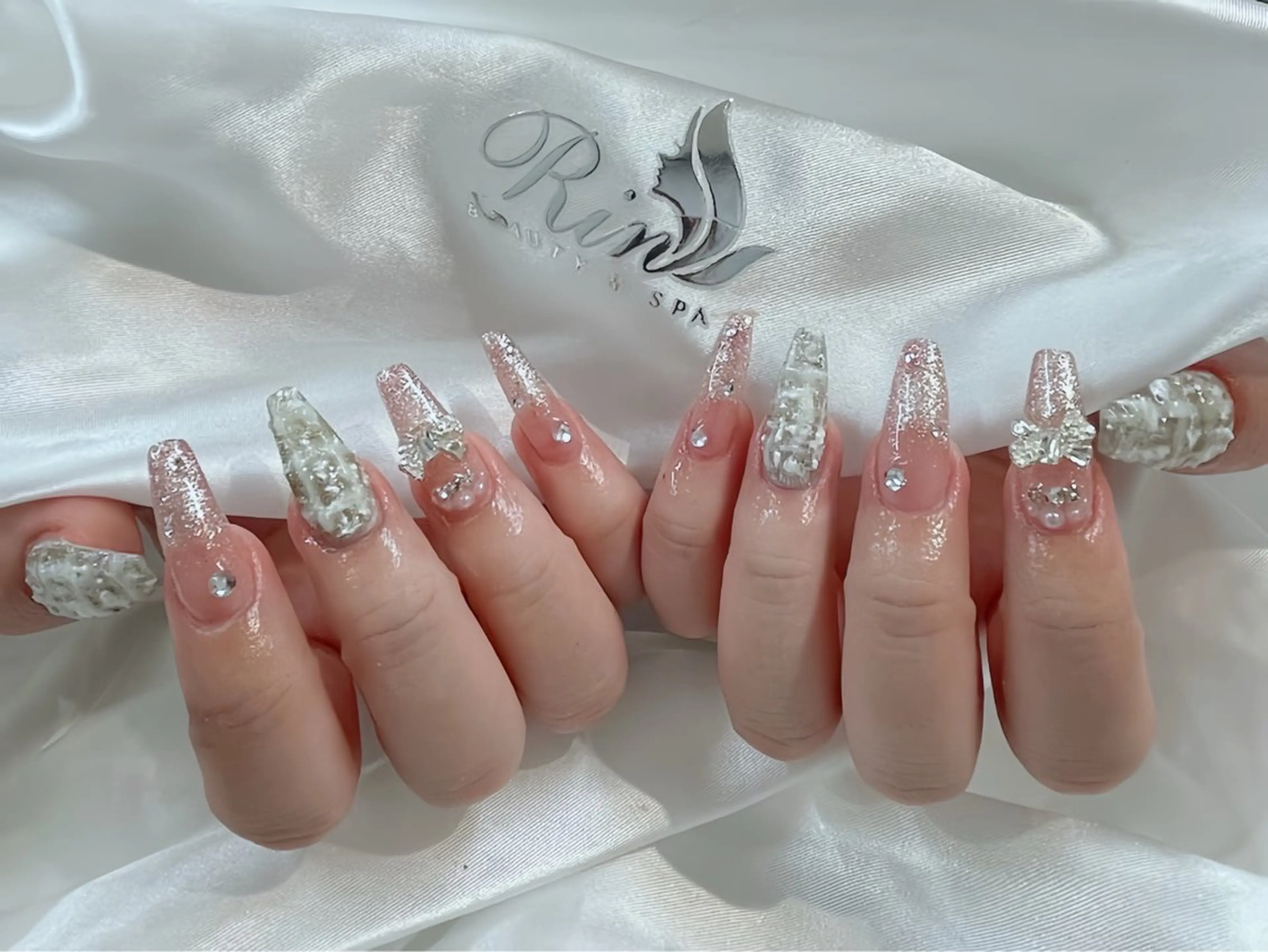 ネイル チークネイル フラッシュネイル フラワーネイル フットネイル ジェルネイル ハンドネイル Rin Nail Shinokuboのネイルデザイン