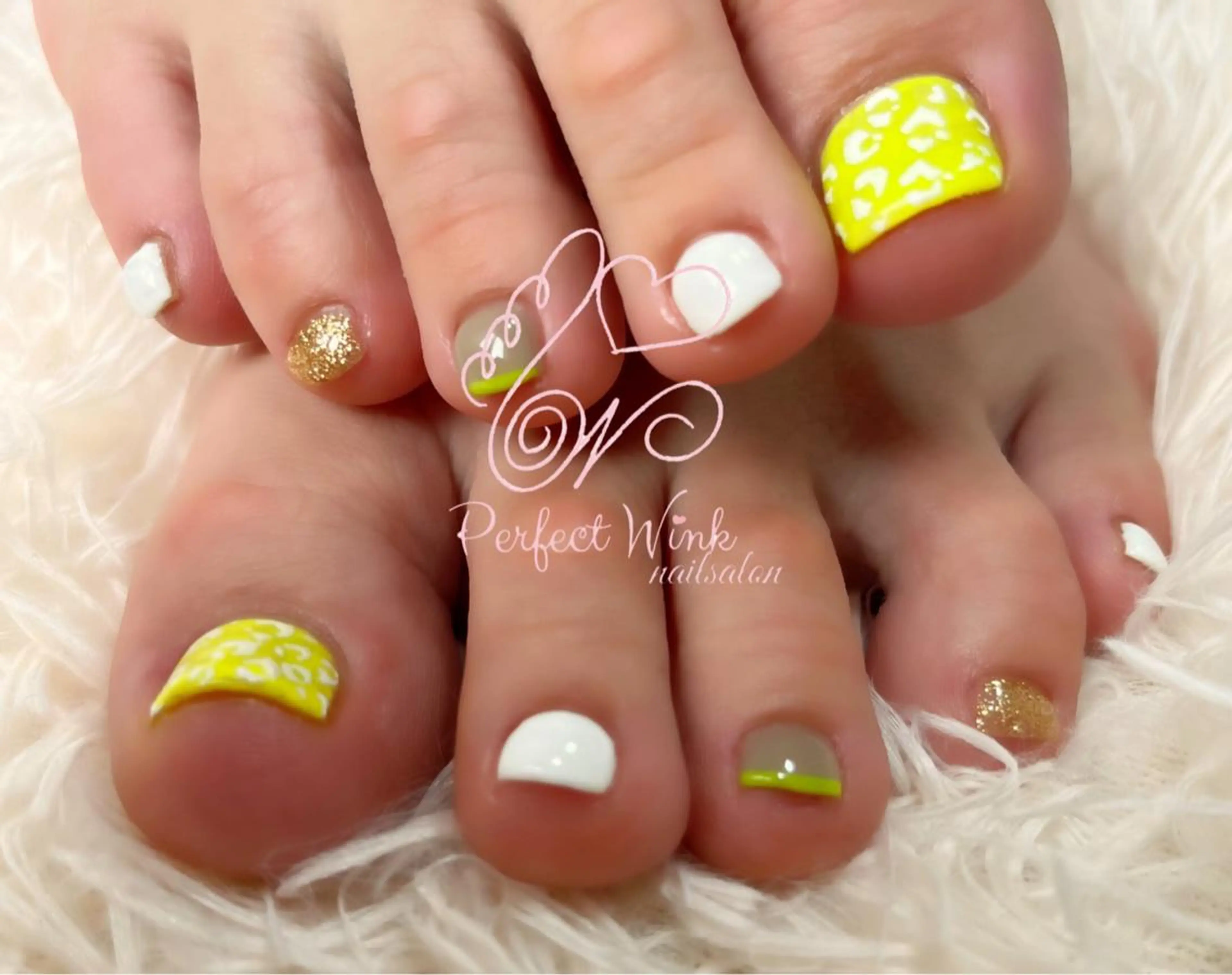 ネイル マツエク・マツパ アイブロウ フットネイル パーフェクトウィンク ちぢいわみのりのマツエク・マツパデザイン