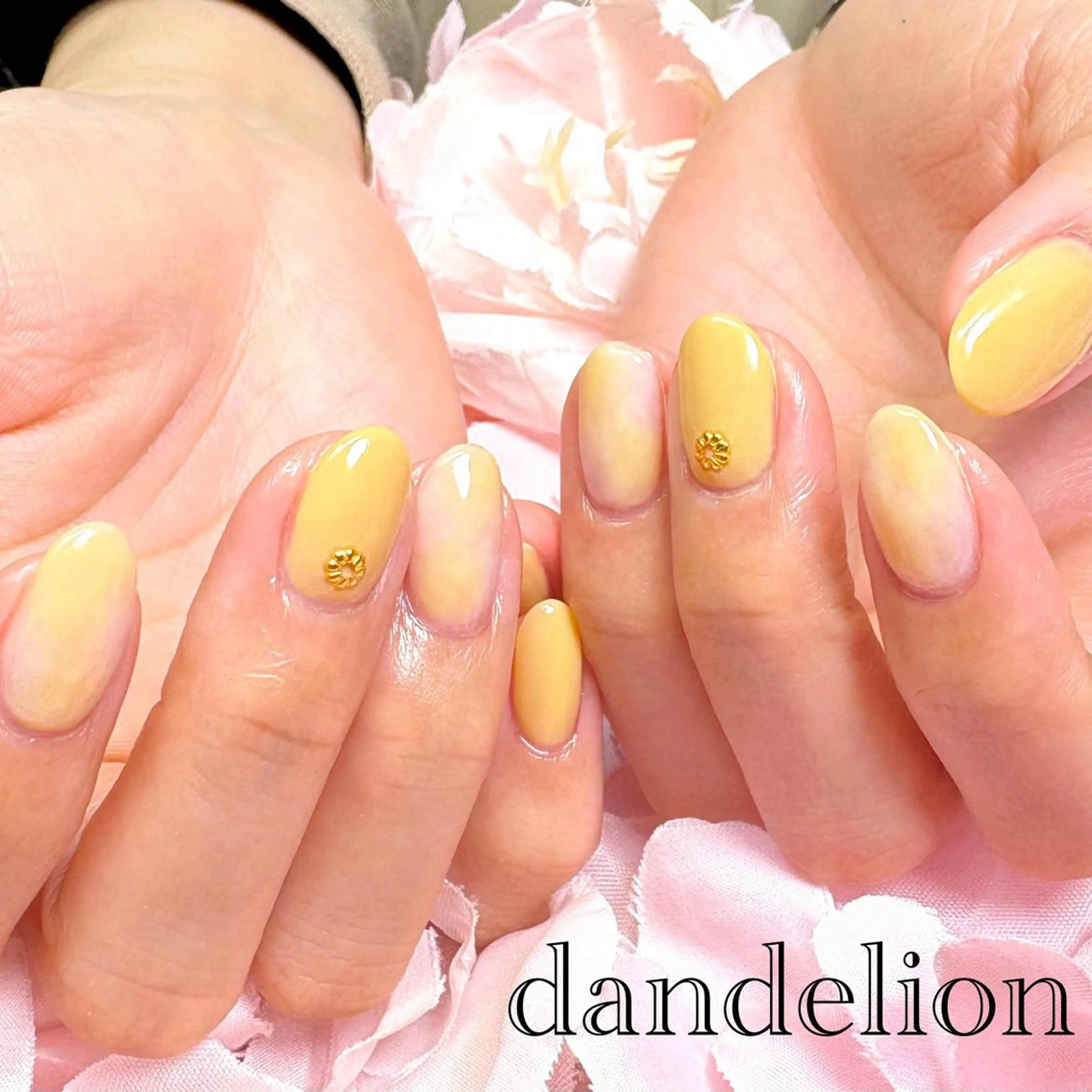 ネイル ハンドネイル ハンドケア dandelion ダンデライオンのネイルデザイン