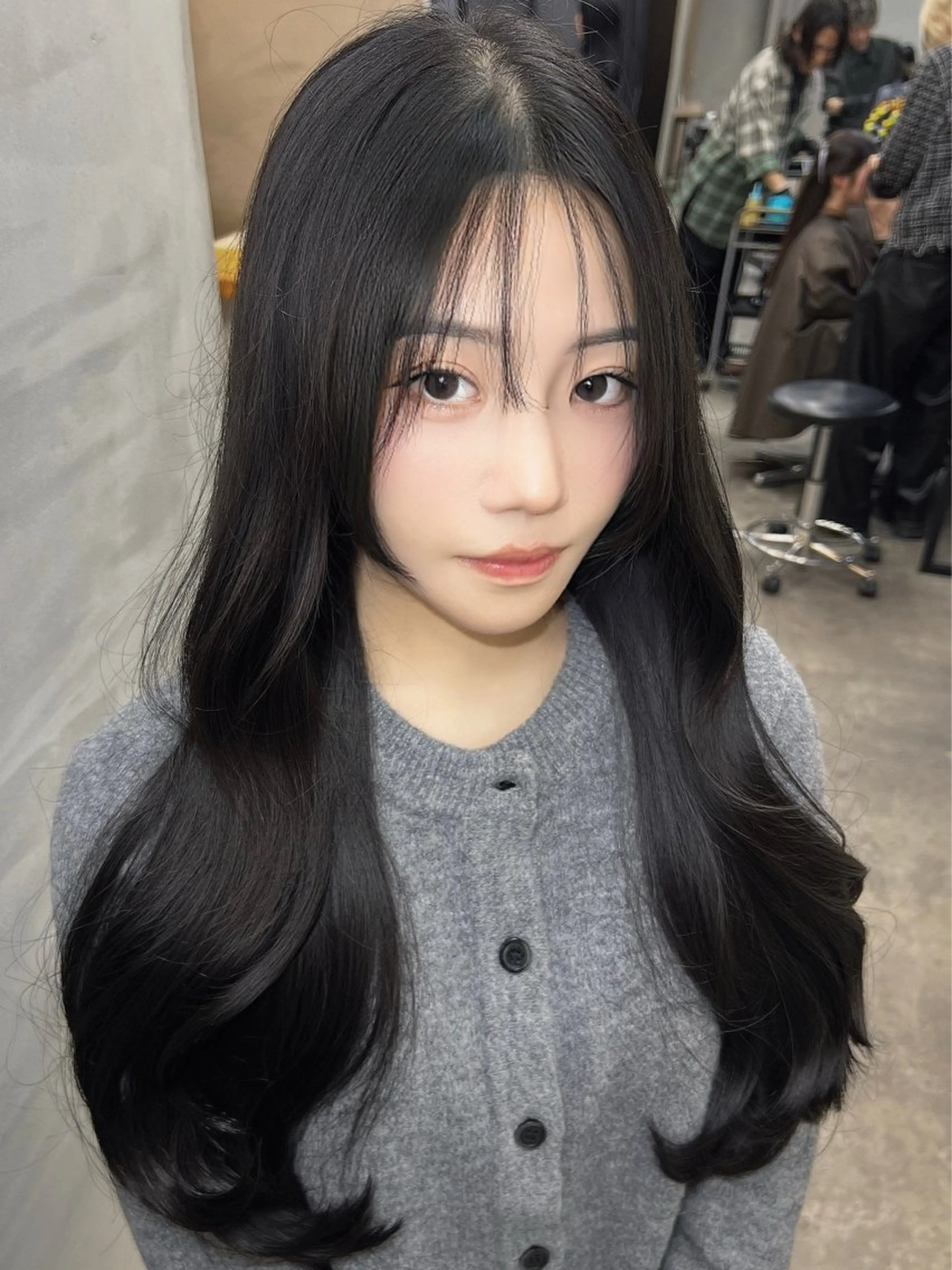 ロング カラー ロング カット ヘアカラー トリートメント 前髪/顔まわりカット 艶髪/髪質改善/縮毛のヘアスタイル