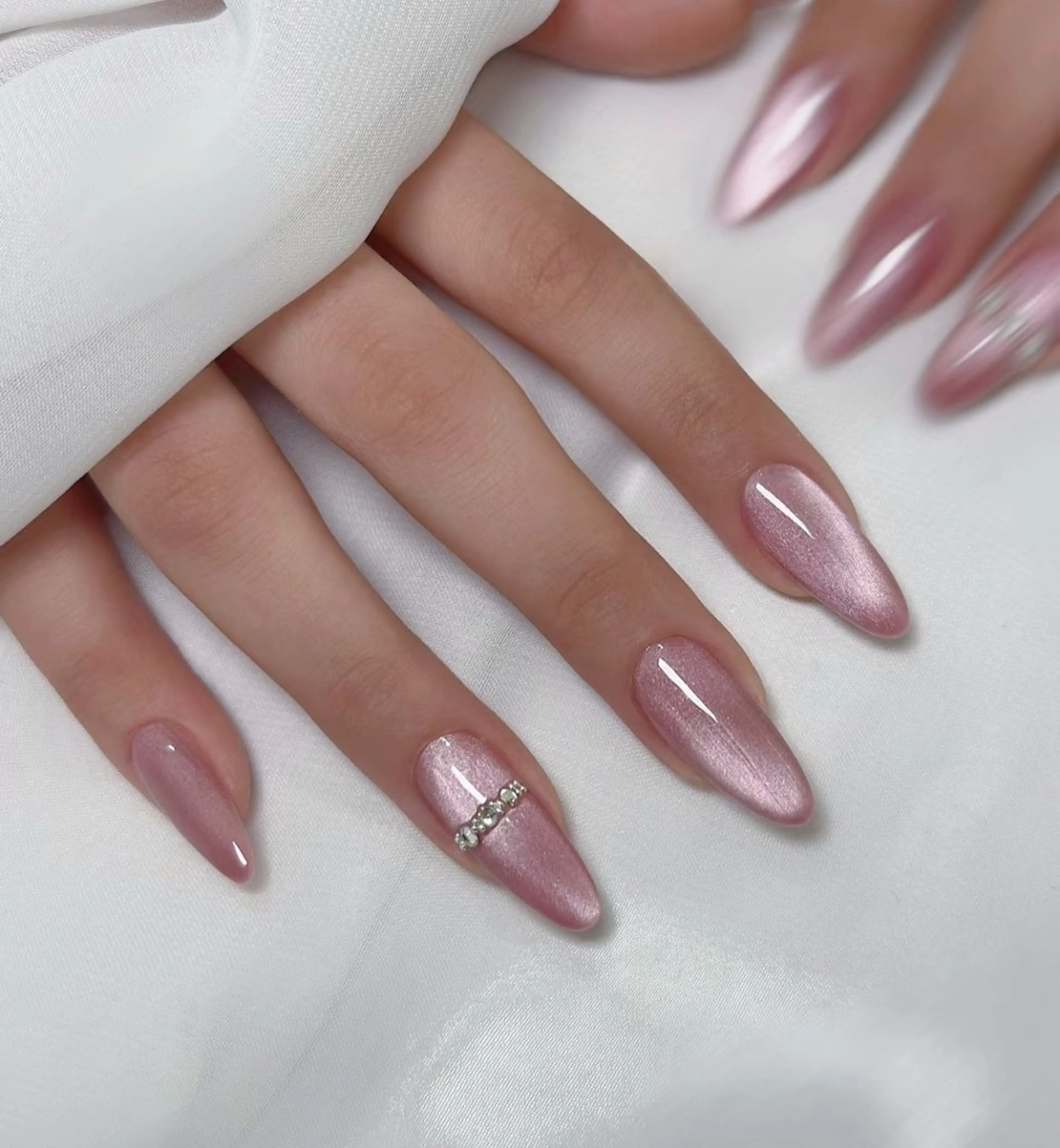 ネイル アートネイル オーロラネイル チークネイル フレンチネイル ガラスフレンチ ハンドネイル 🎀🎀YooLi Nail Salonのネイルデザイン