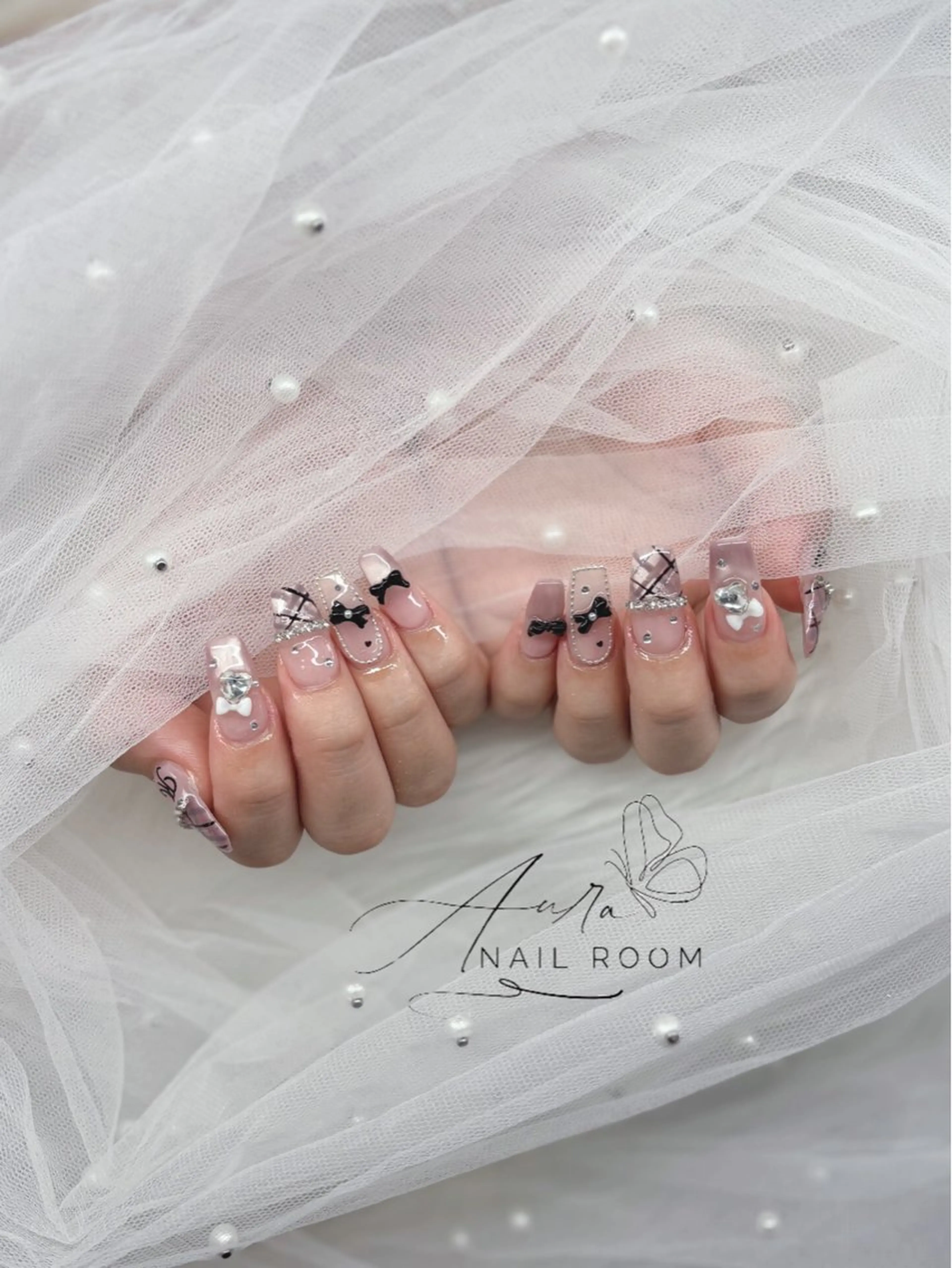 ネイル ガーリー Aura Nail Roomのネイルデザイン