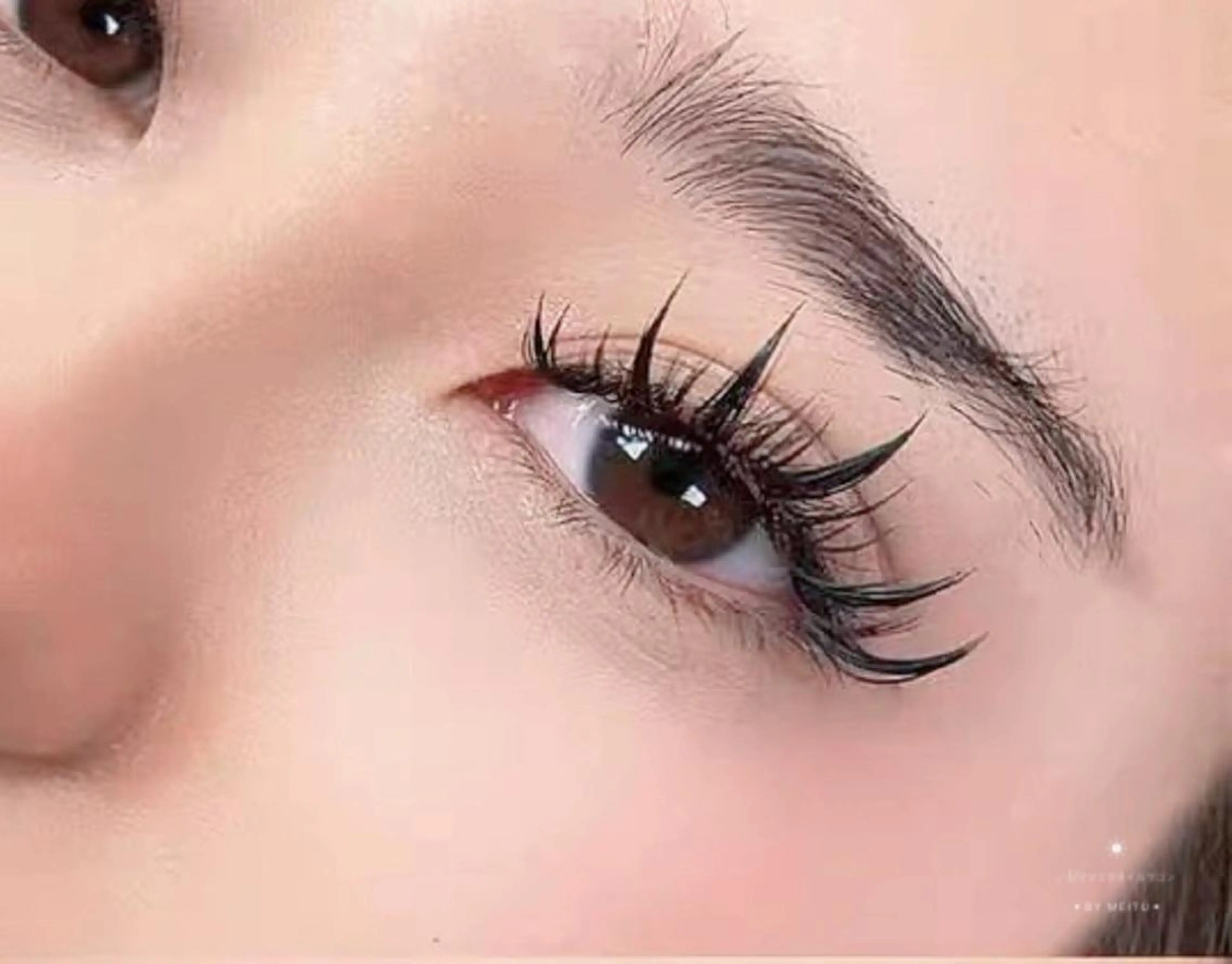 マツエク・マツパ バインドロック フラットラッシュ 韓国風マツエク まつげパーマ 一重×まつ毛パーマ ABマツエクネイル サロン2号店らくらくのマツエク・マツパデザイン