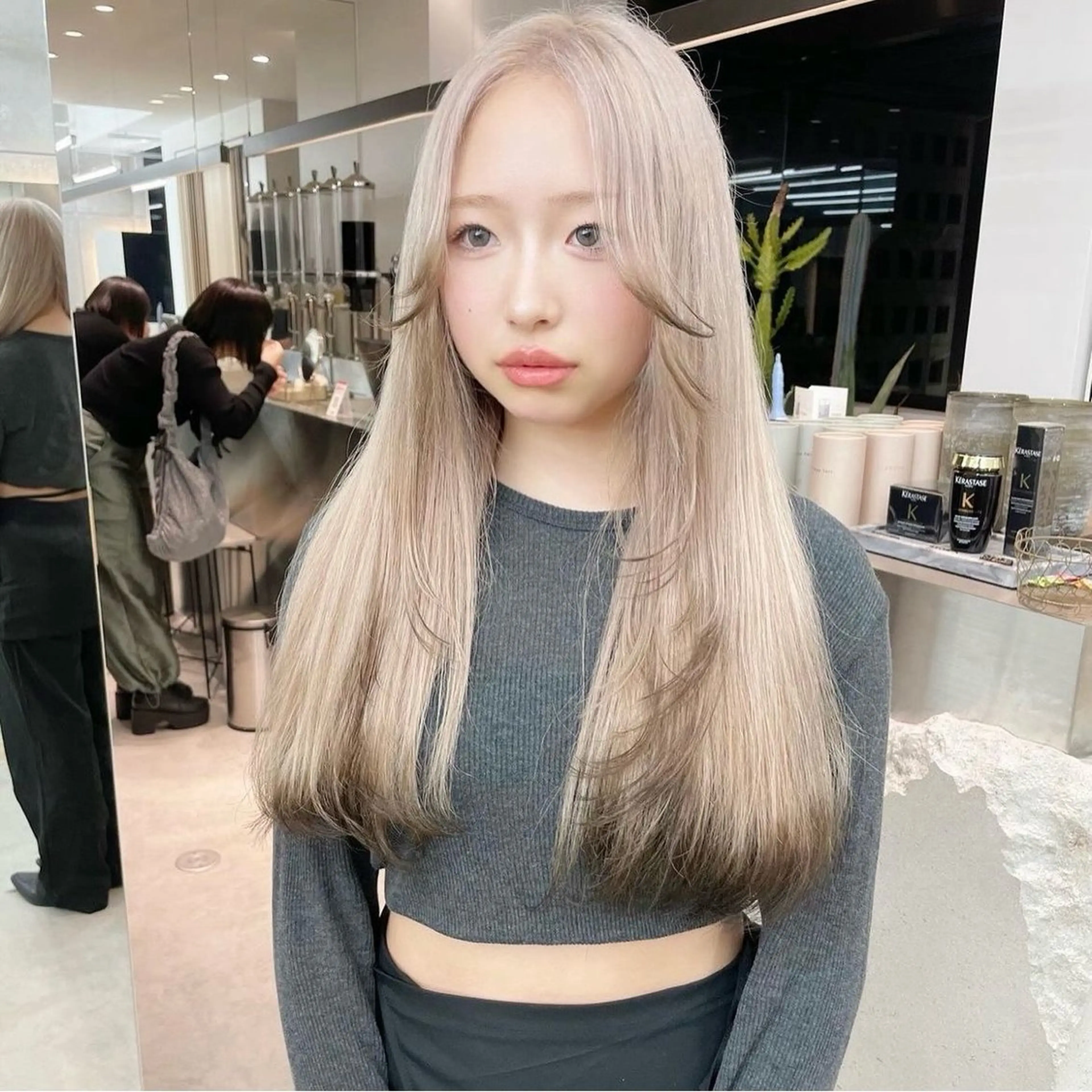 セミロング カラー カット ヘアカラー トリートメント ♥️ブリーチ/ボブ/ レイヤー♥️maiのヘアスタイル