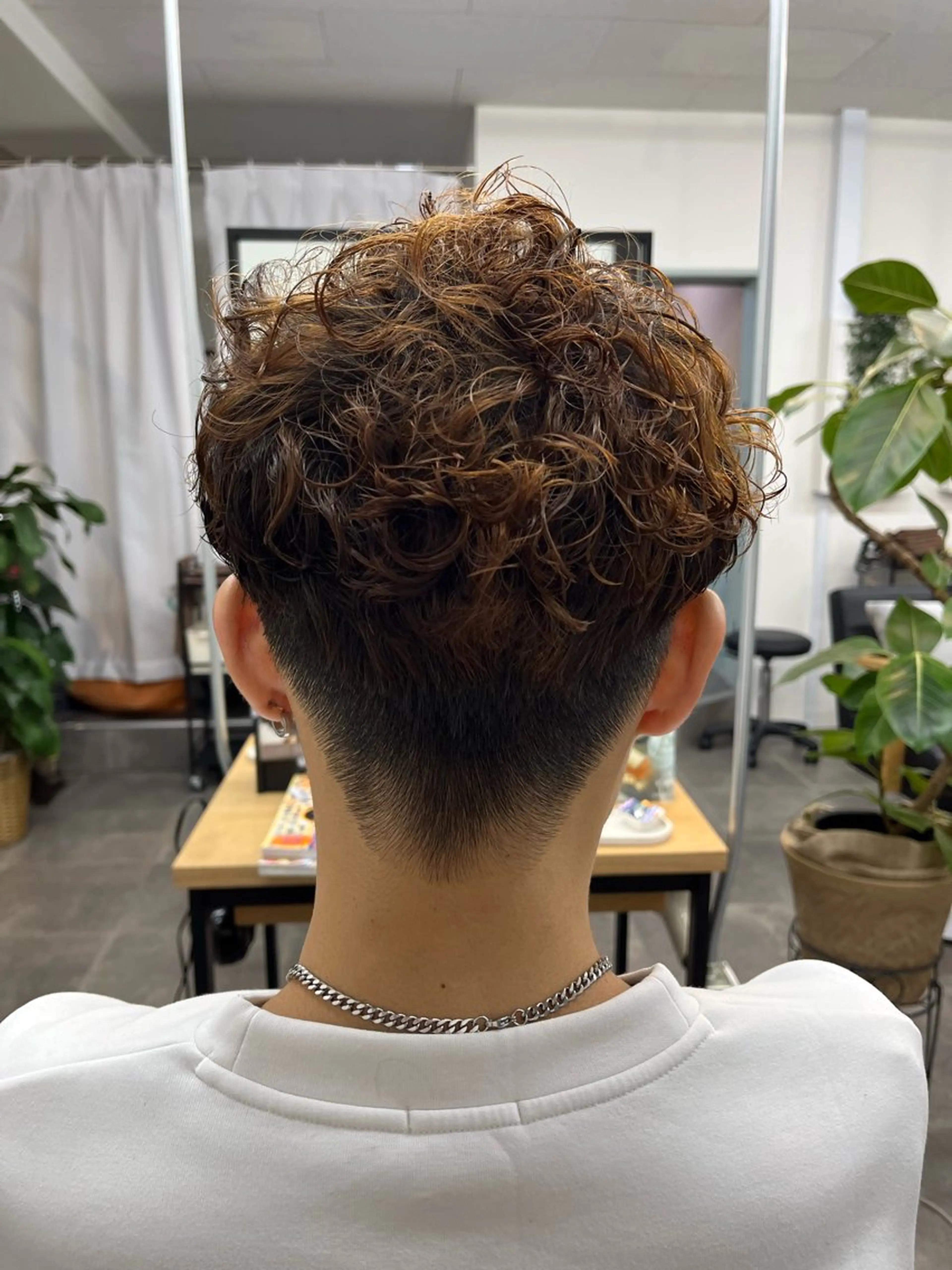 ショート パーマ メンズ メンズパーマ カッサスパ はなのなのヘアスタイル