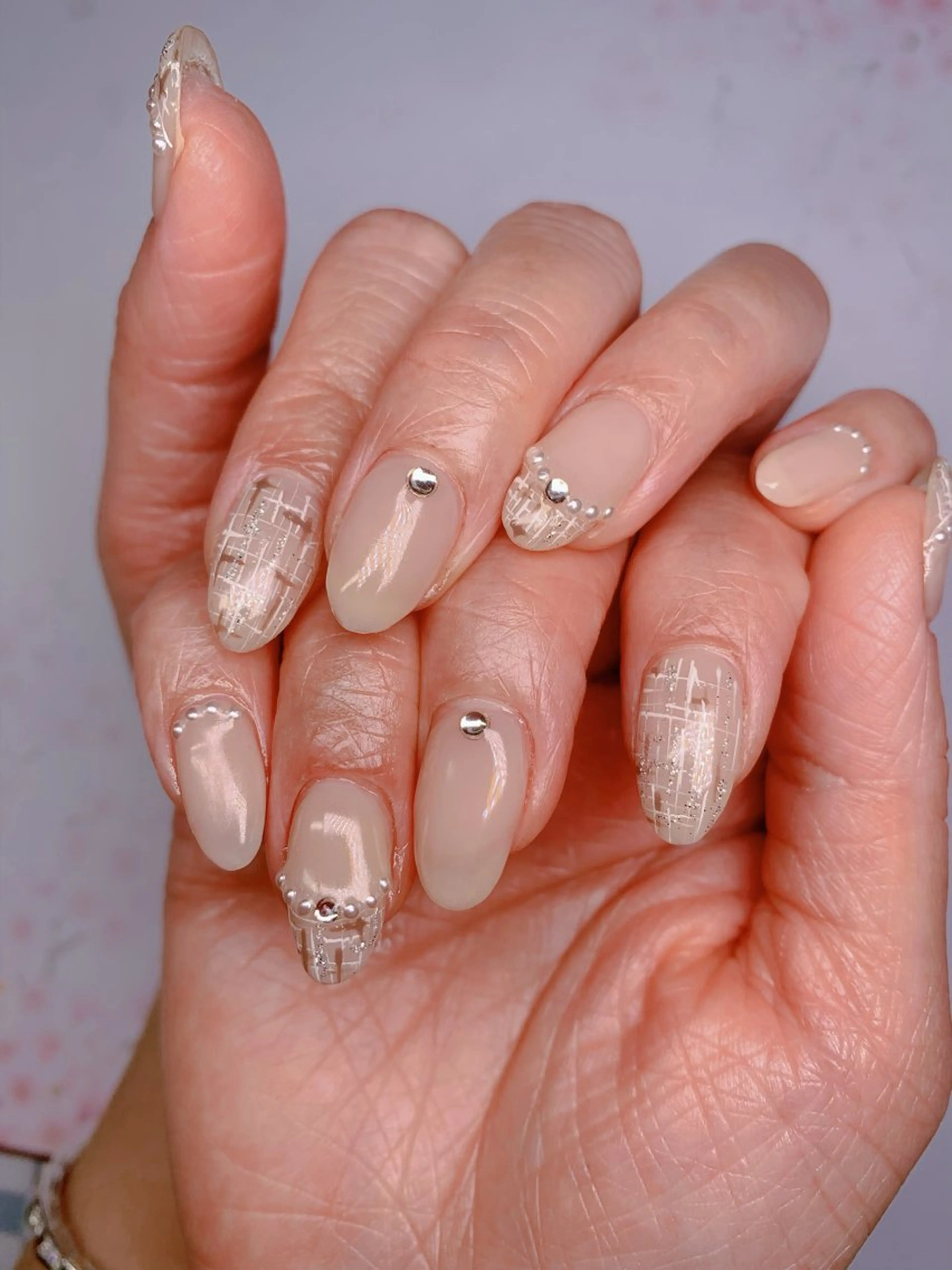 ネイル miu miuのネイルデザイン