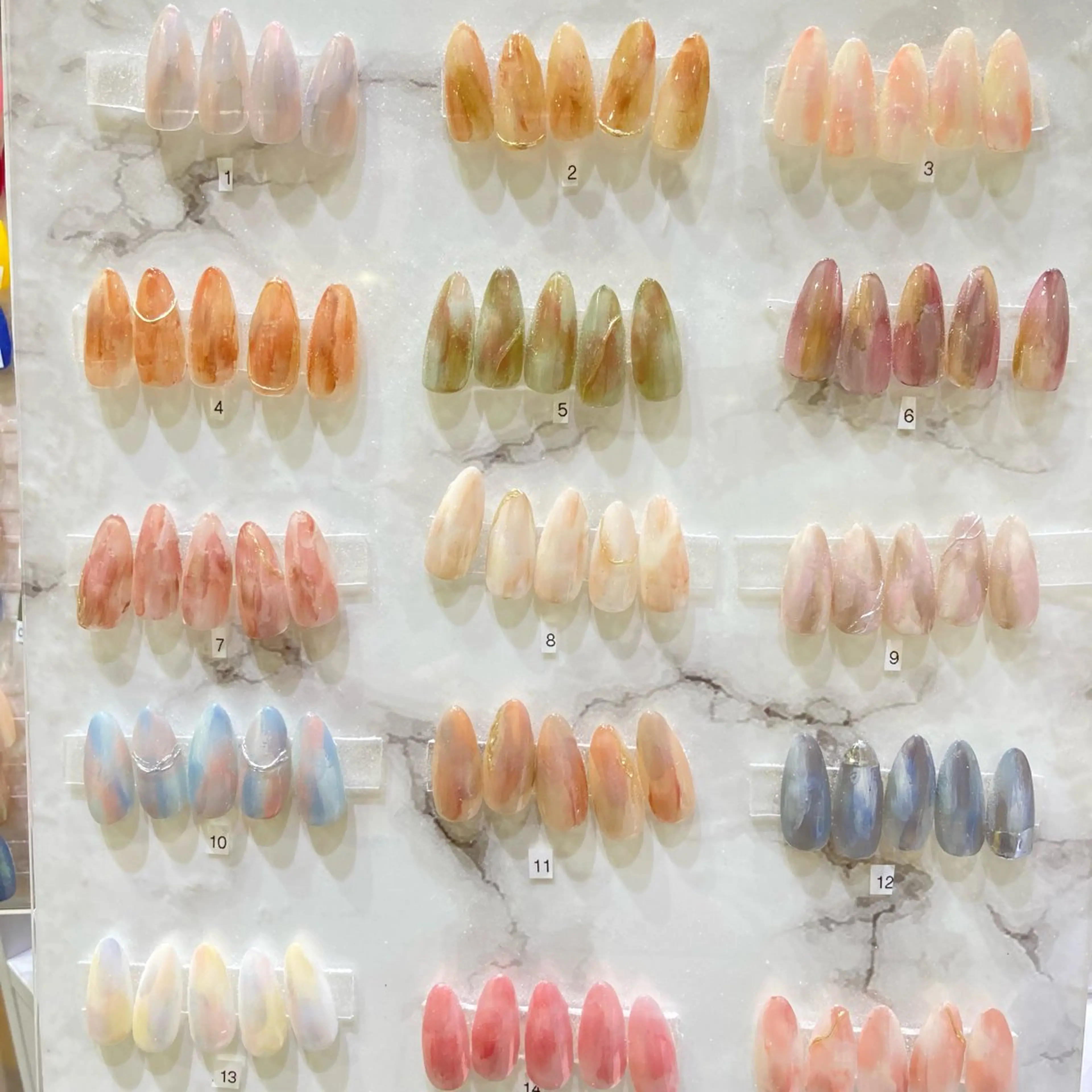 ネイル ニュアンスネイル ハンドネイル FIRST博多 ケイのネイルデザイン