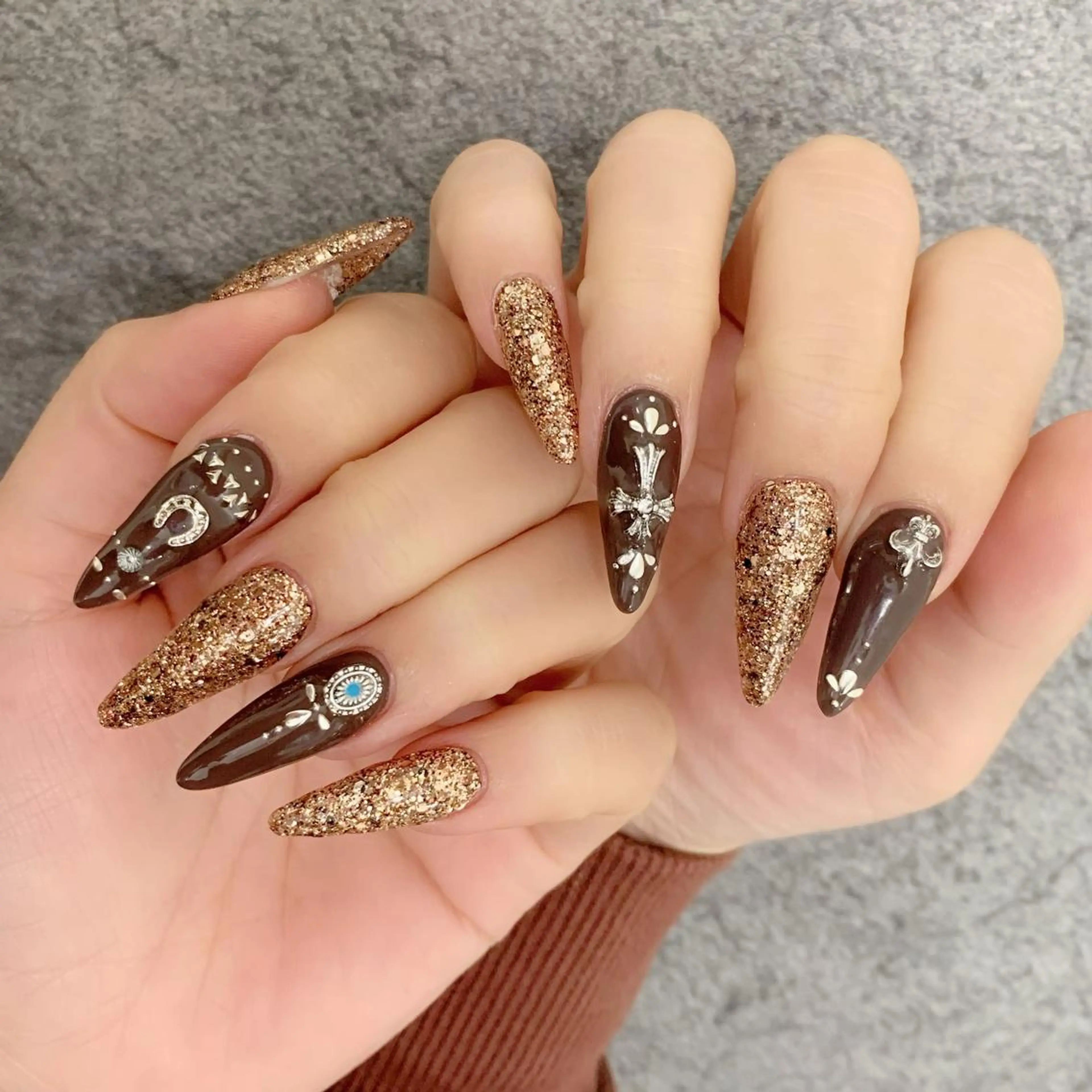 ネイル スカルプネイル 山田 真里のネイルデザイン