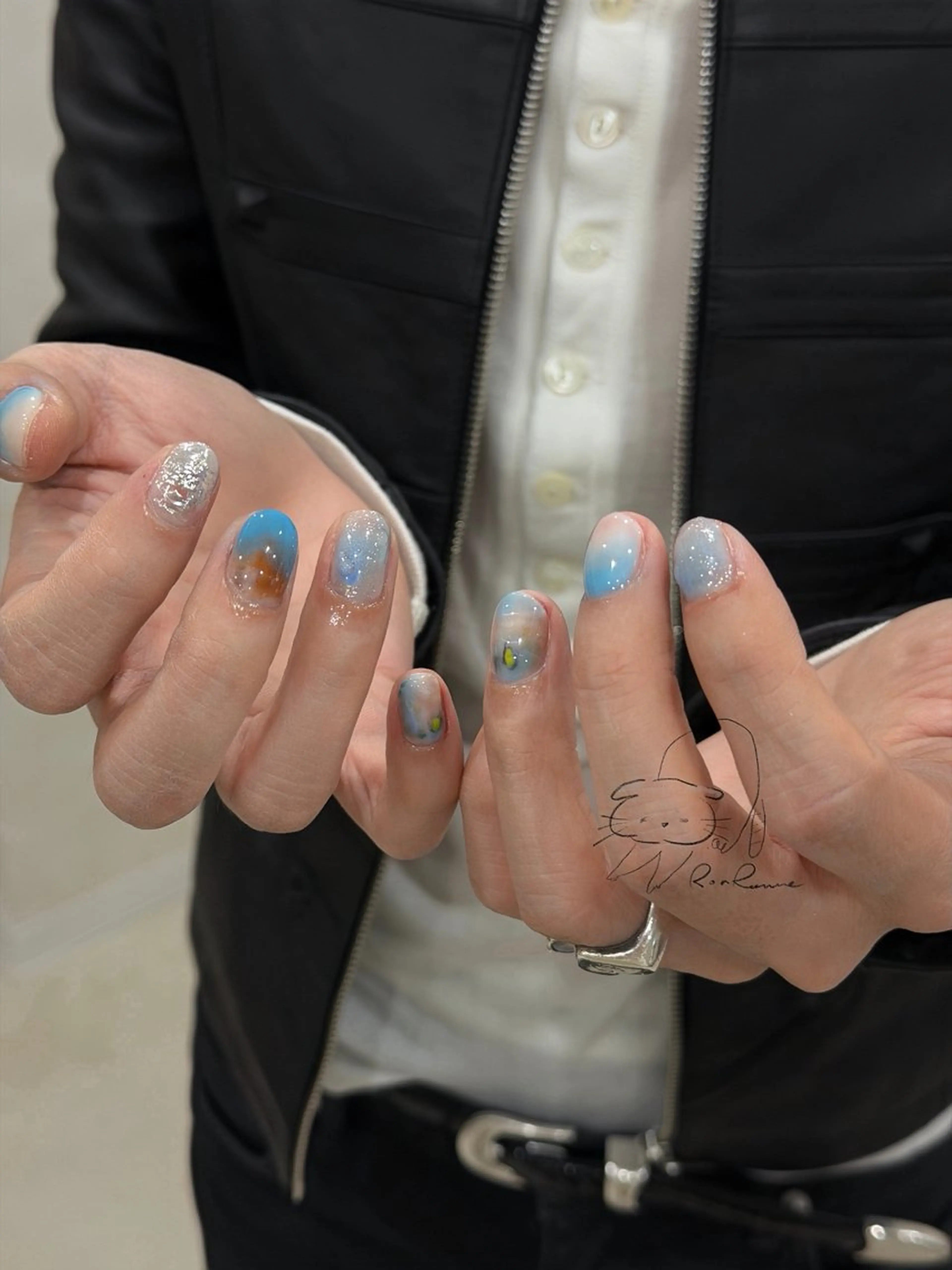 ネイル オーロラネイル 長さ出し フレンチネイル ジェルネイル ミラーネイル ハンドネイル ronronne .のネイルデザイン