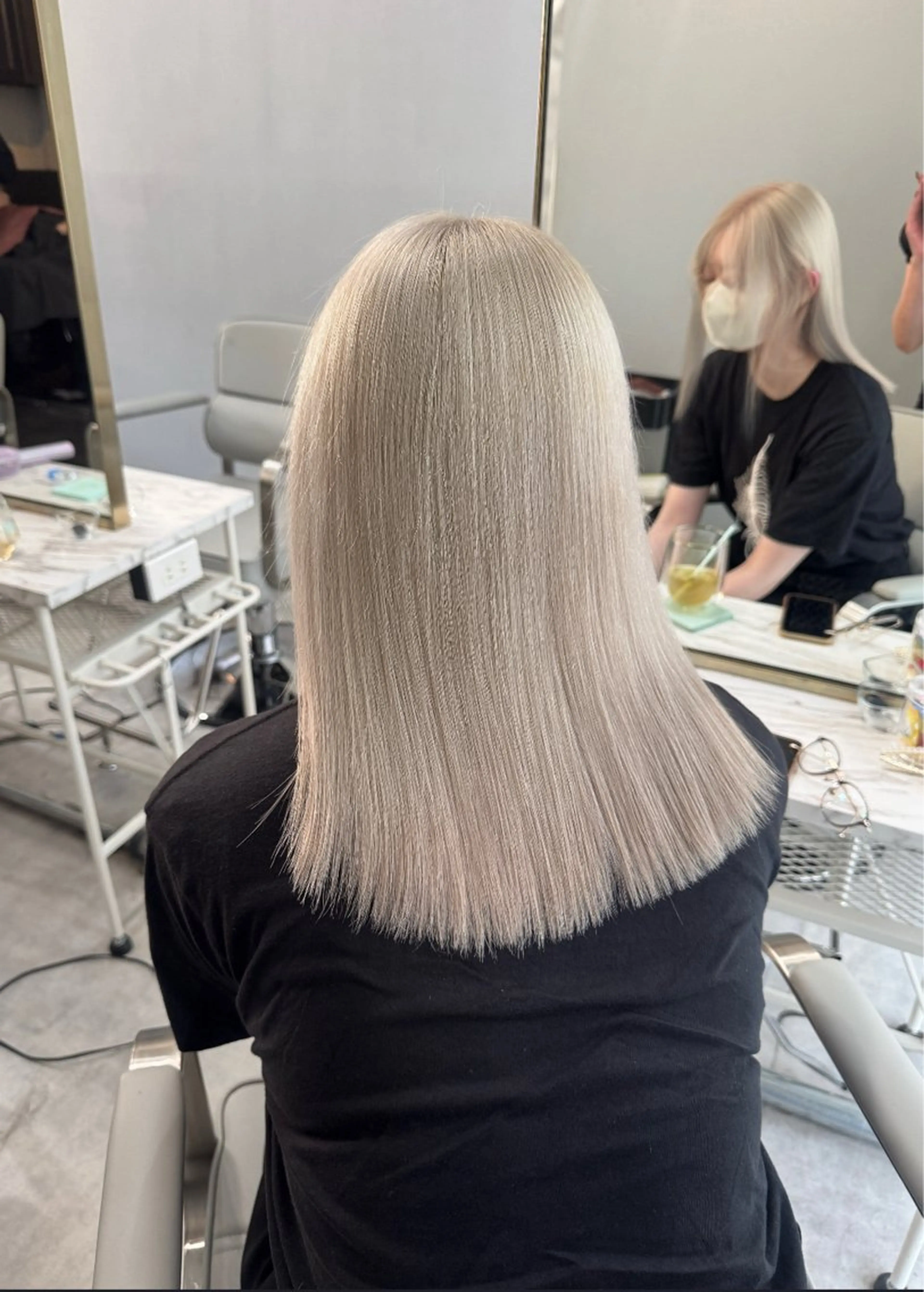 セミロング カット ヘアカラー トリートメント ヘアセット 🩶ブリーチ/ レイヤー🩶フミカのヘアスタイル