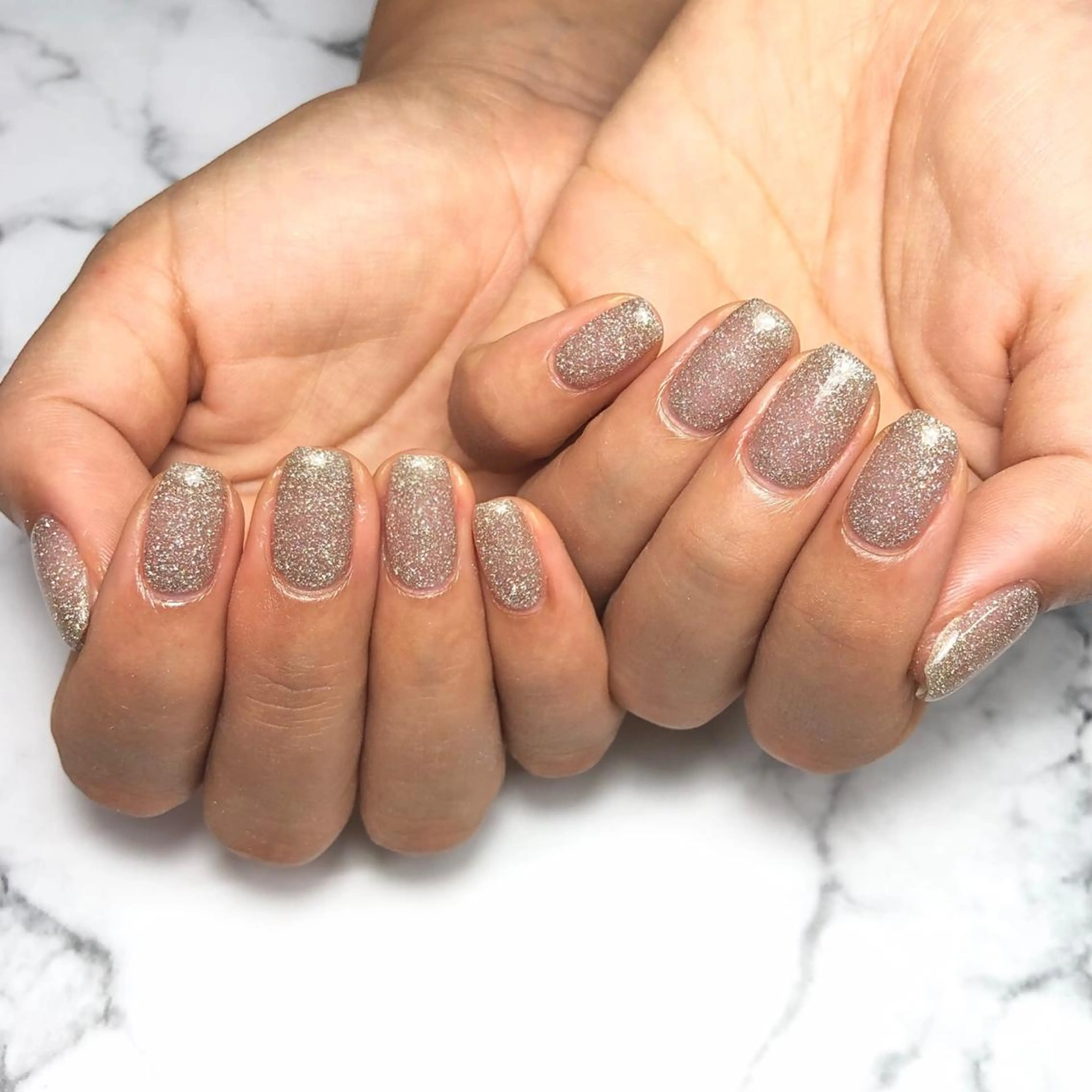 ネイル アートネイル フラッシュネイル ゴールド キラキラネイル 持ち込み ハンドネイル NAIL NOWのネイルデザイン