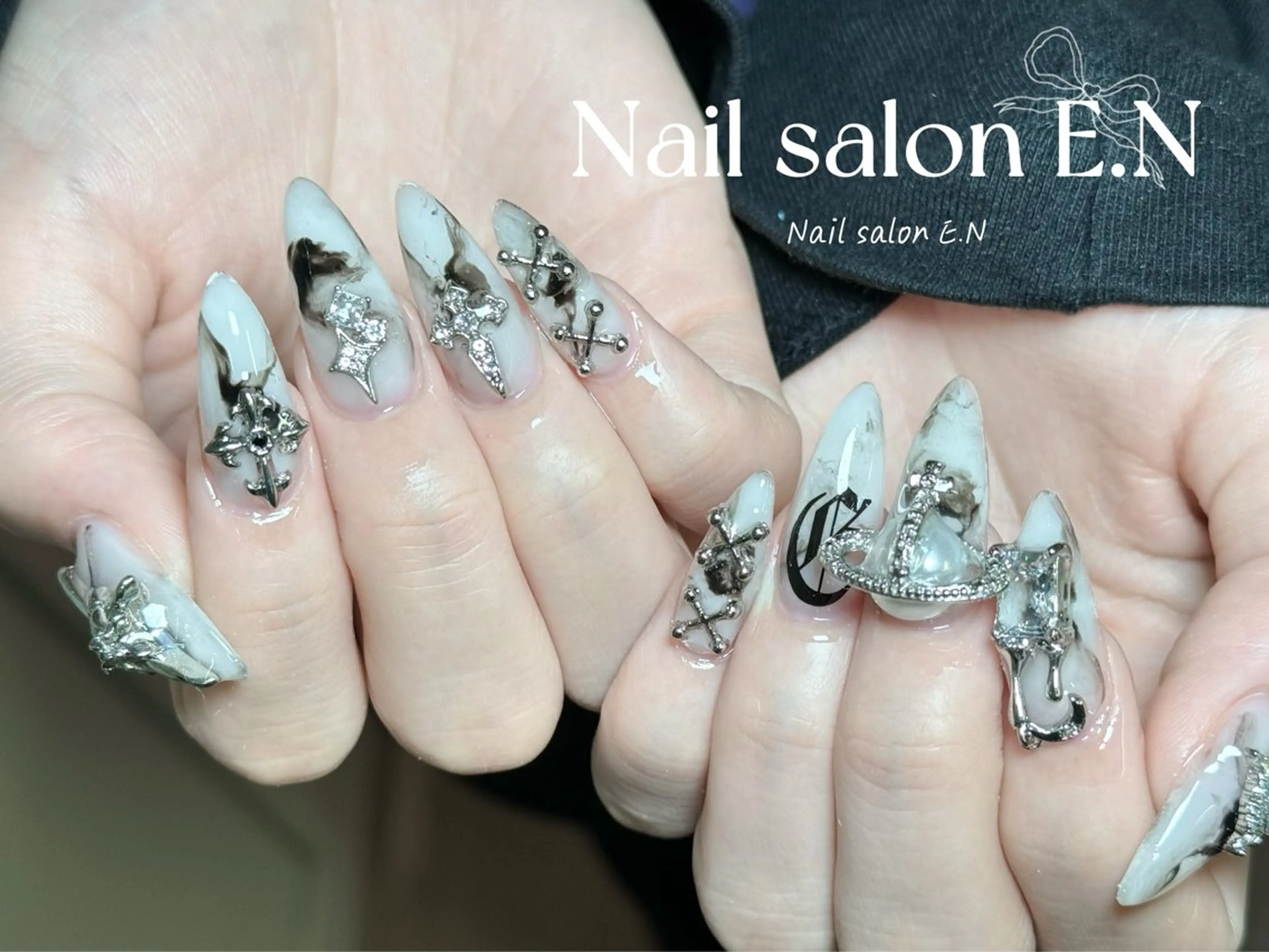 ネイル アートネイル オーロラネイル ブラウン クリアネイル フレンチネイル ハンドネイル E.N🦋 長さ出し/持ち込みのネイルデザイン