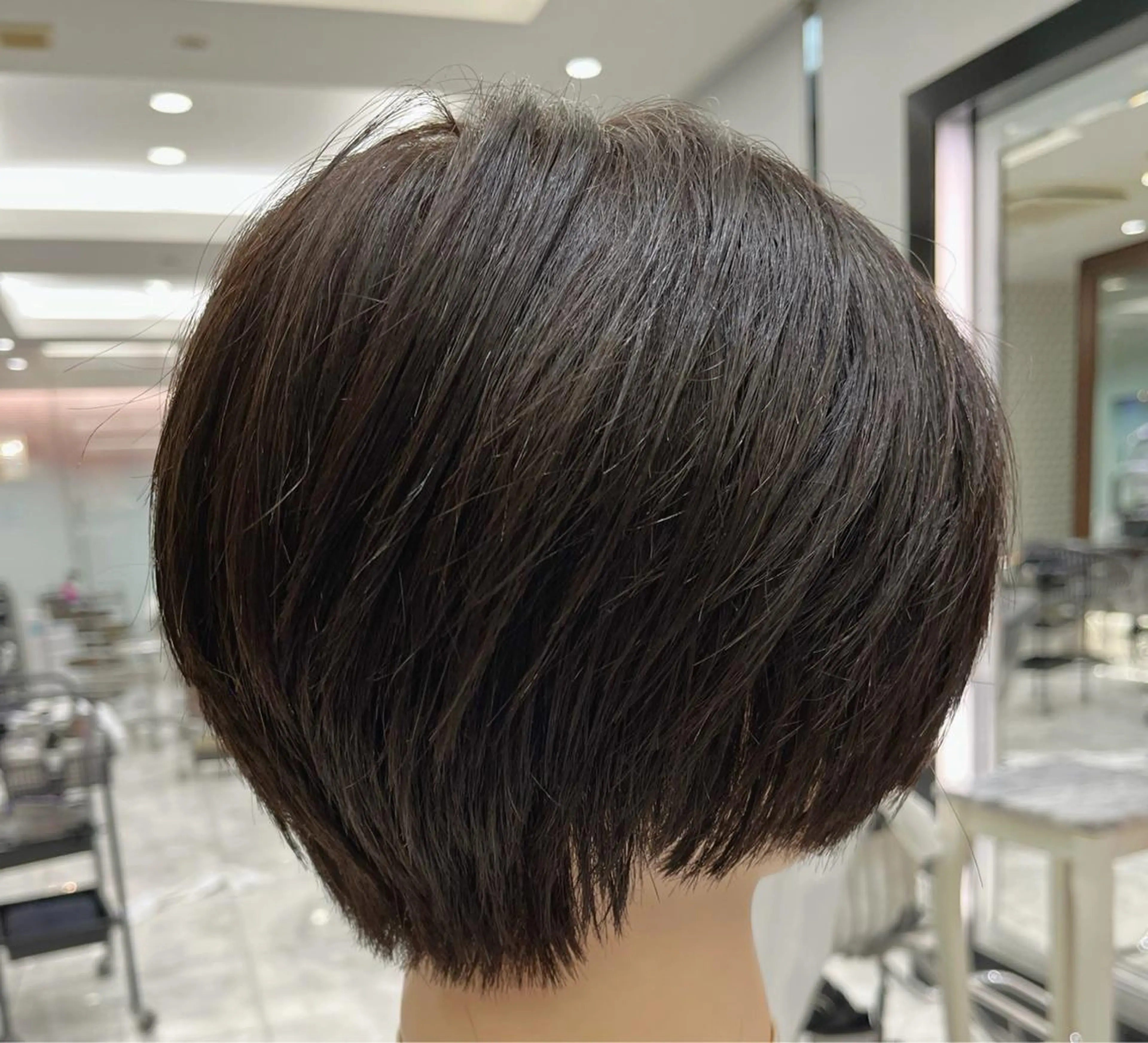 ショート ショートヘア トリートメント 波巻きウェーブ 韓国風パーマ 纐纈のヘアスタイル