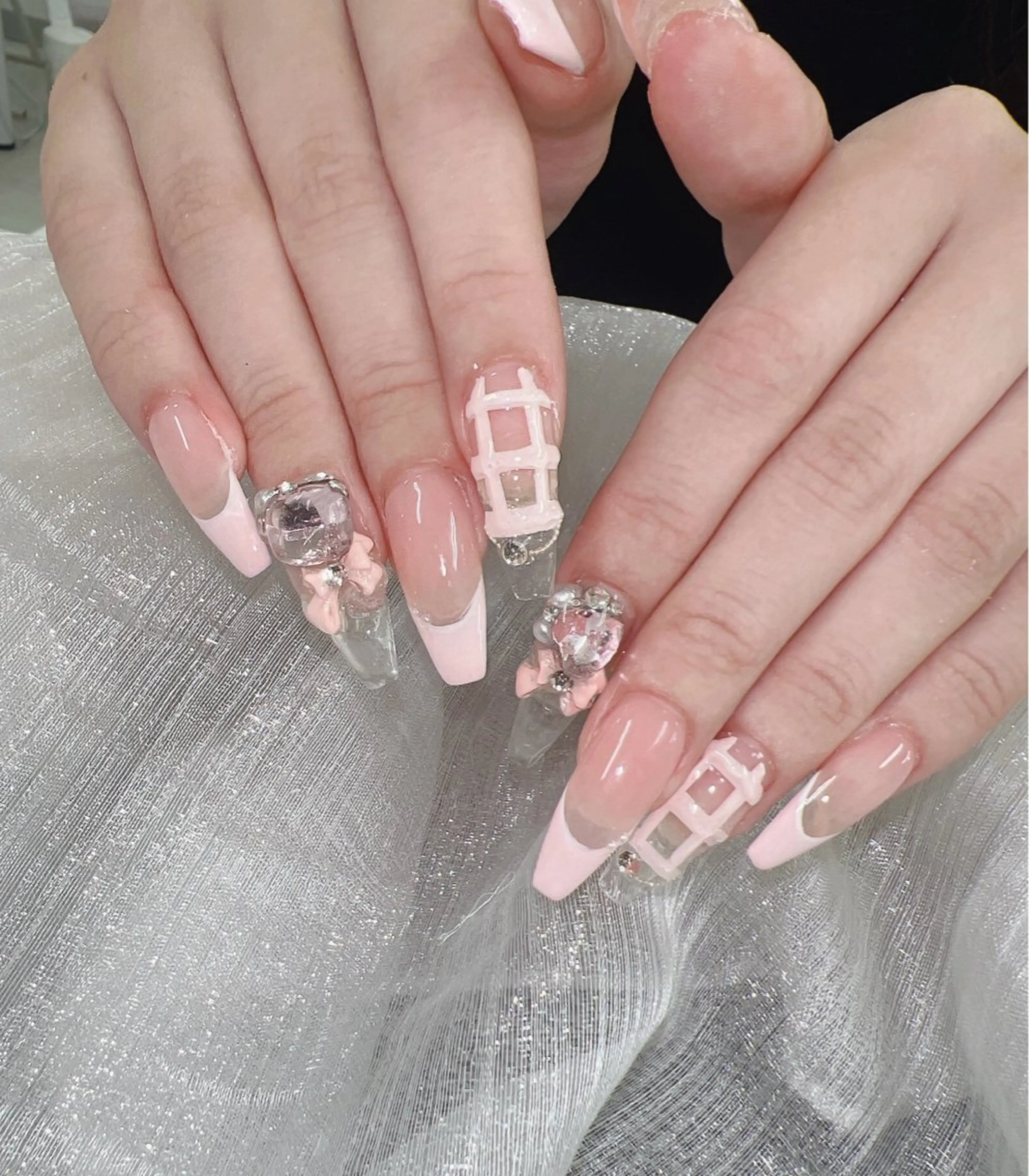 ネイル フレンチネイル ガラスフレンチ グラデーション マグネットネイル ミラーネイル Lee Nailsのネイルデザイン