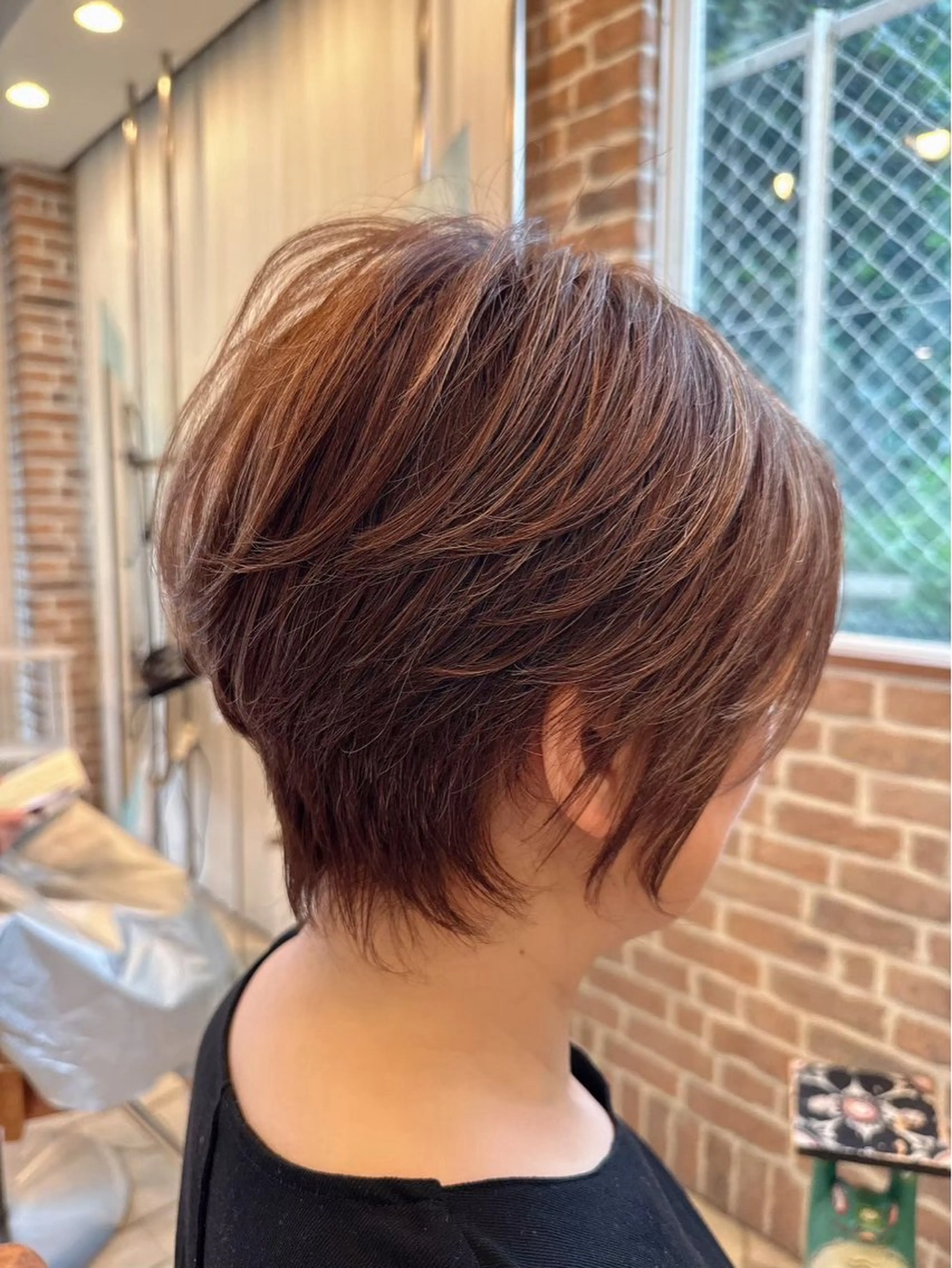 カラー 久保 すみれこのヘアスタイル