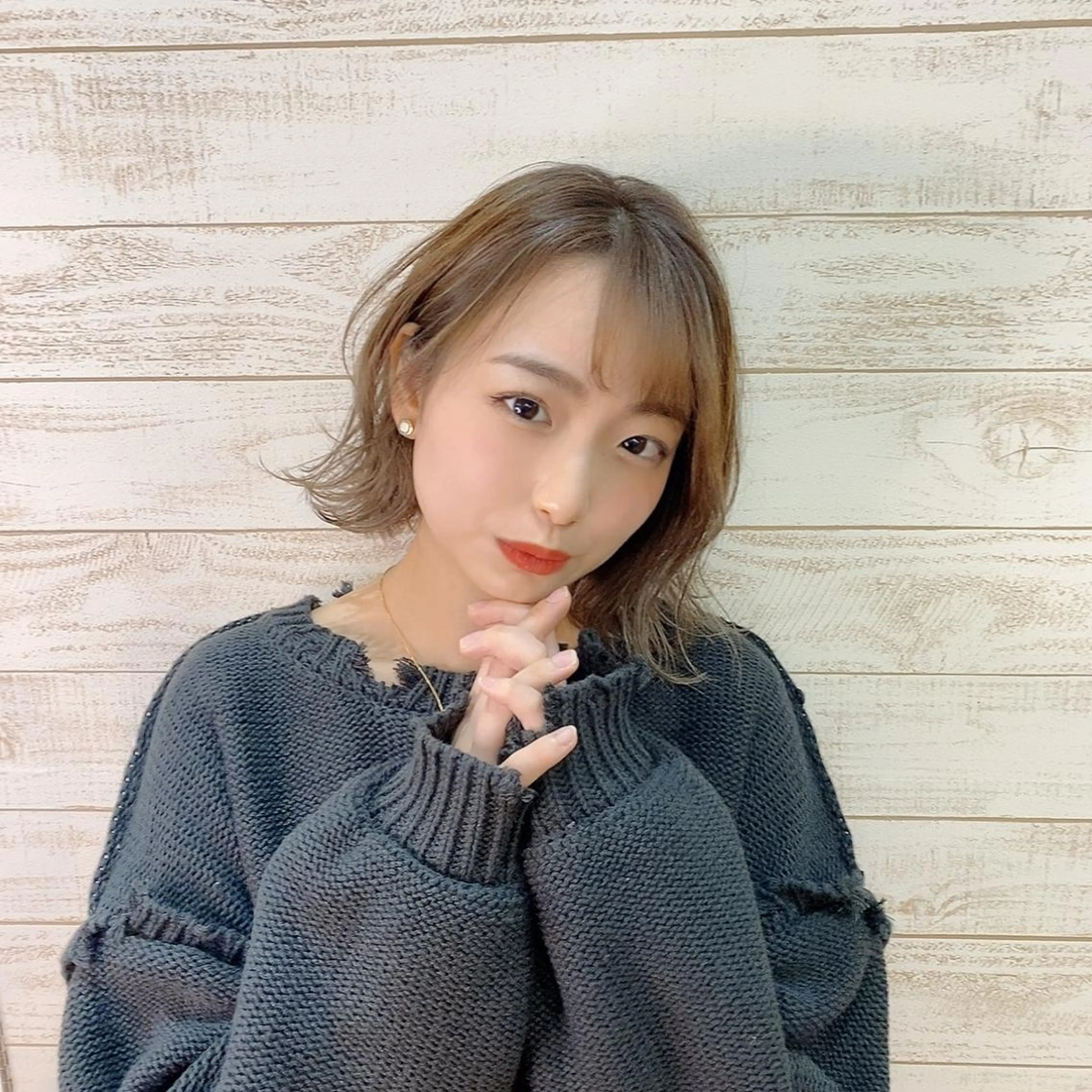 ショート ボブ ハイライト 外ハネヘア ショート/レイヤー カット/服部タカノリのヘアスタイル