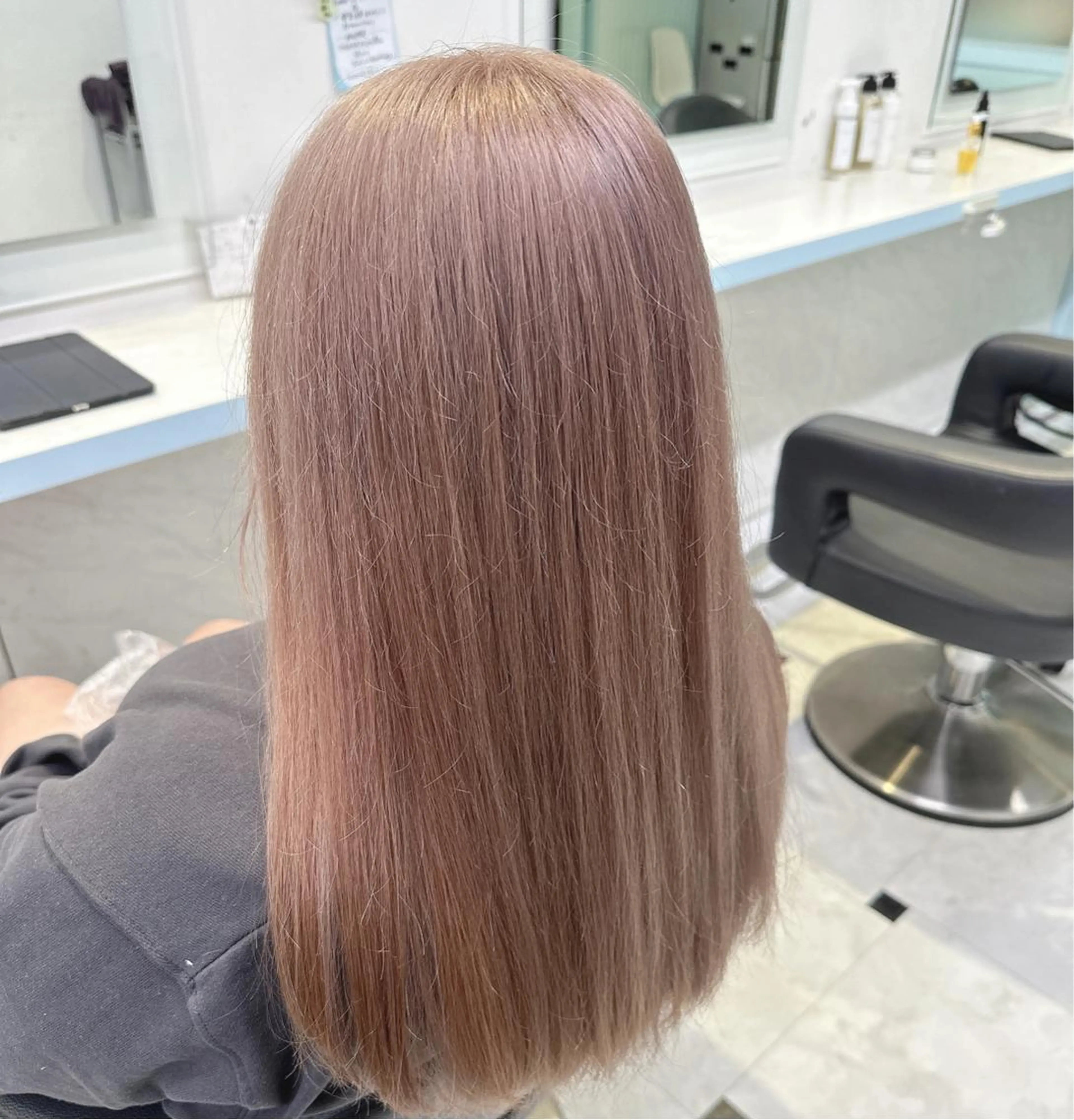 セミロング カラー ヘアカラー トリートメント ヘアセット 🪄池袋ハイトーン 🪄ブリーチカラーのヘアスタイル