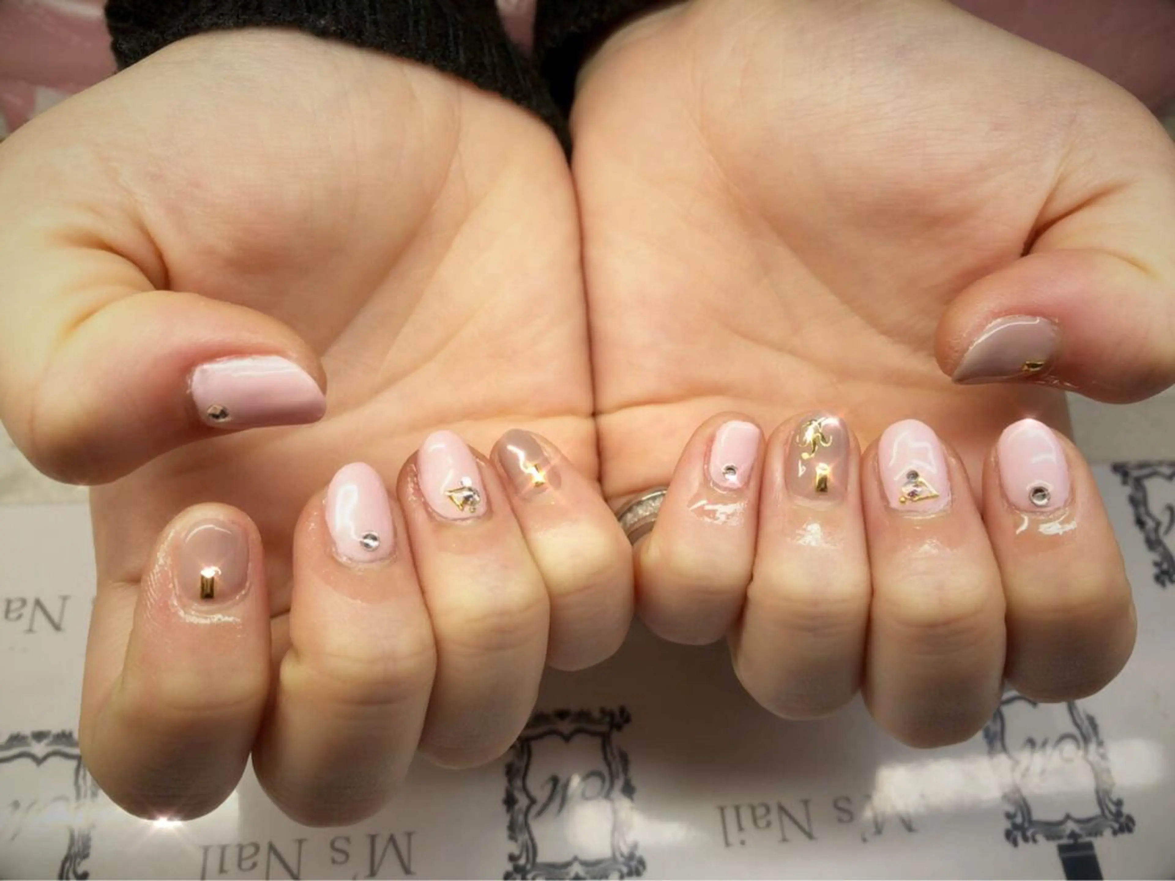 ネイル ストーンネイル M's nail ..高幡不動のネイルデザイン