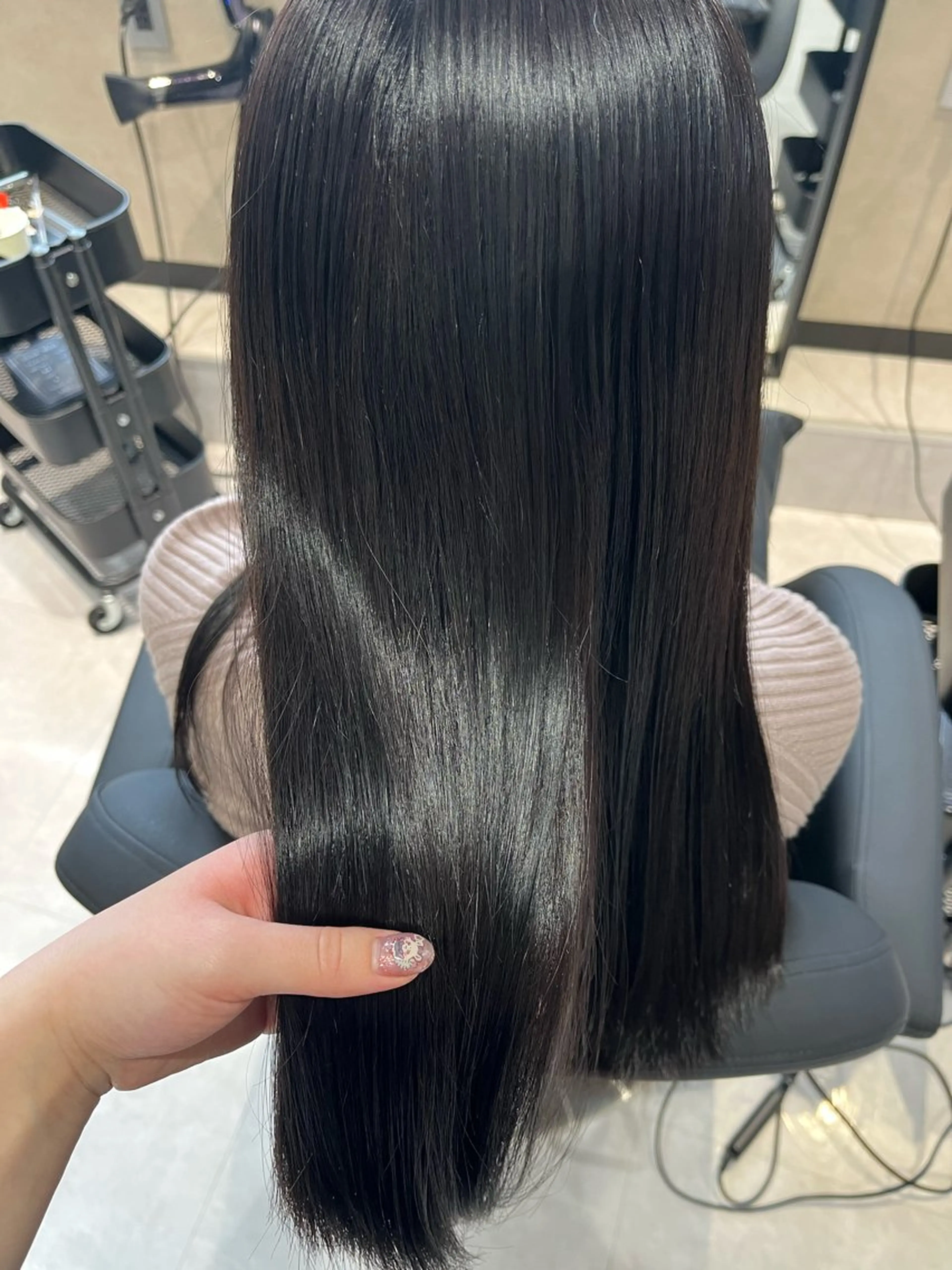 ロング カラー 透明感カラー 髪質改善 縮毛矯正 ヘアカラー 《.Xian》ナツミ /ボブ/顔周りカットのヘアスタイル