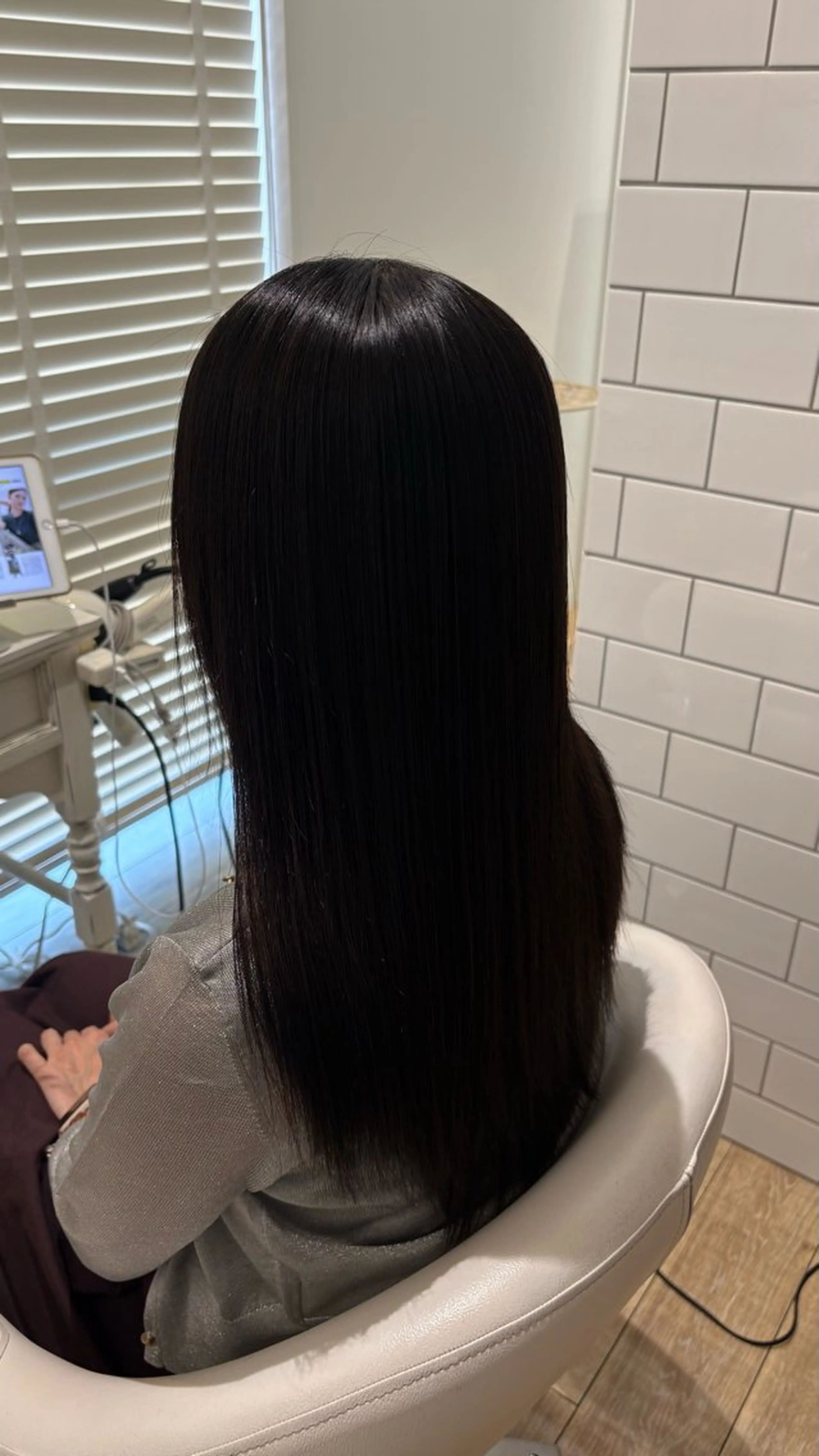 ミディアム カラー カット 縮毛矯正 似合わせ 顔周りYUUGAのヘアスタイル