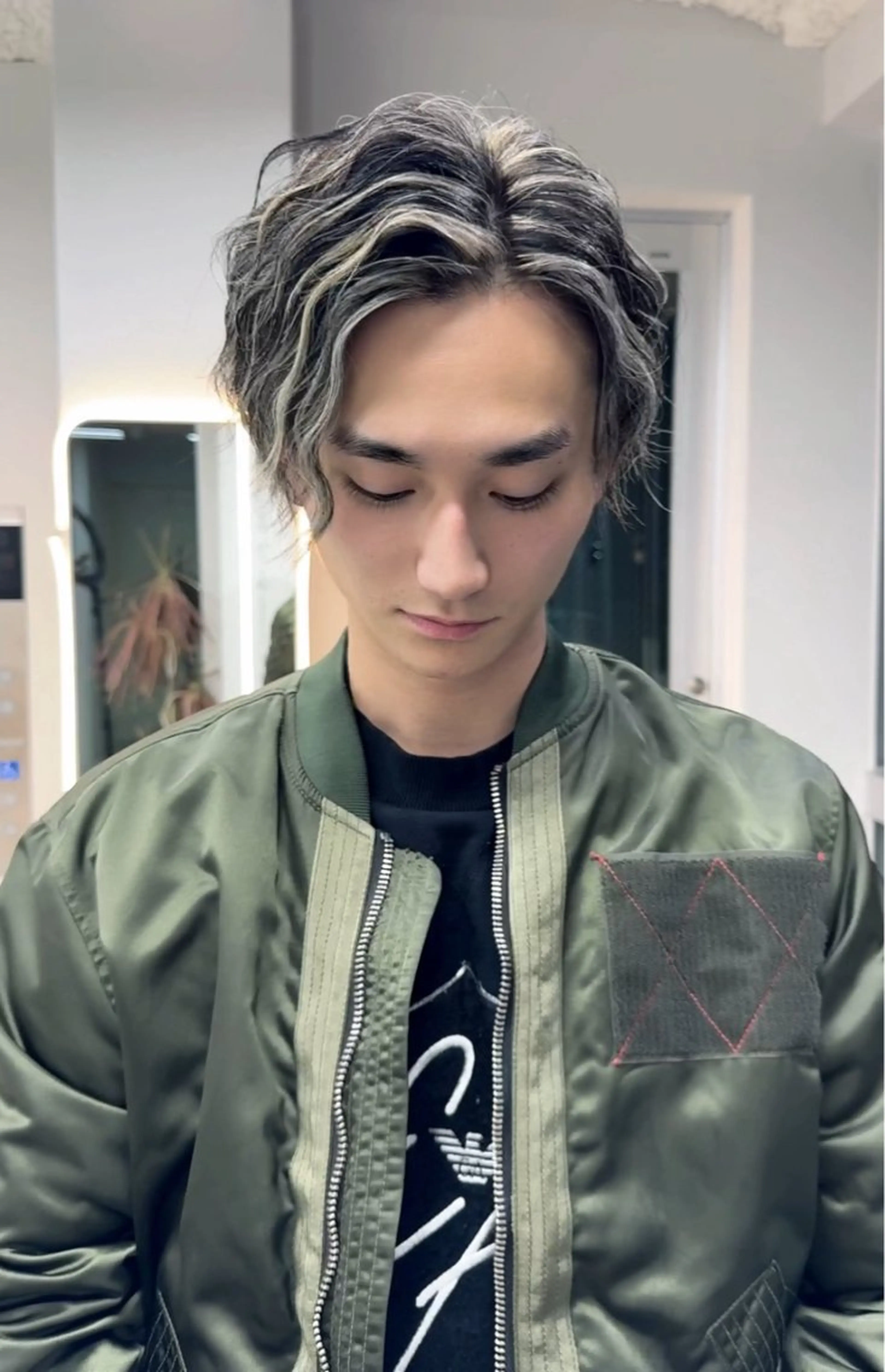 ショート カラー メンズ メンズブリーチ メンズハイライト ブリーチ ダブルカラー ハイライトカラー カット ヘアカラー パーマ トリートメント GiseL天神カラー 髪質改善/ブリーチのヘアスタイル