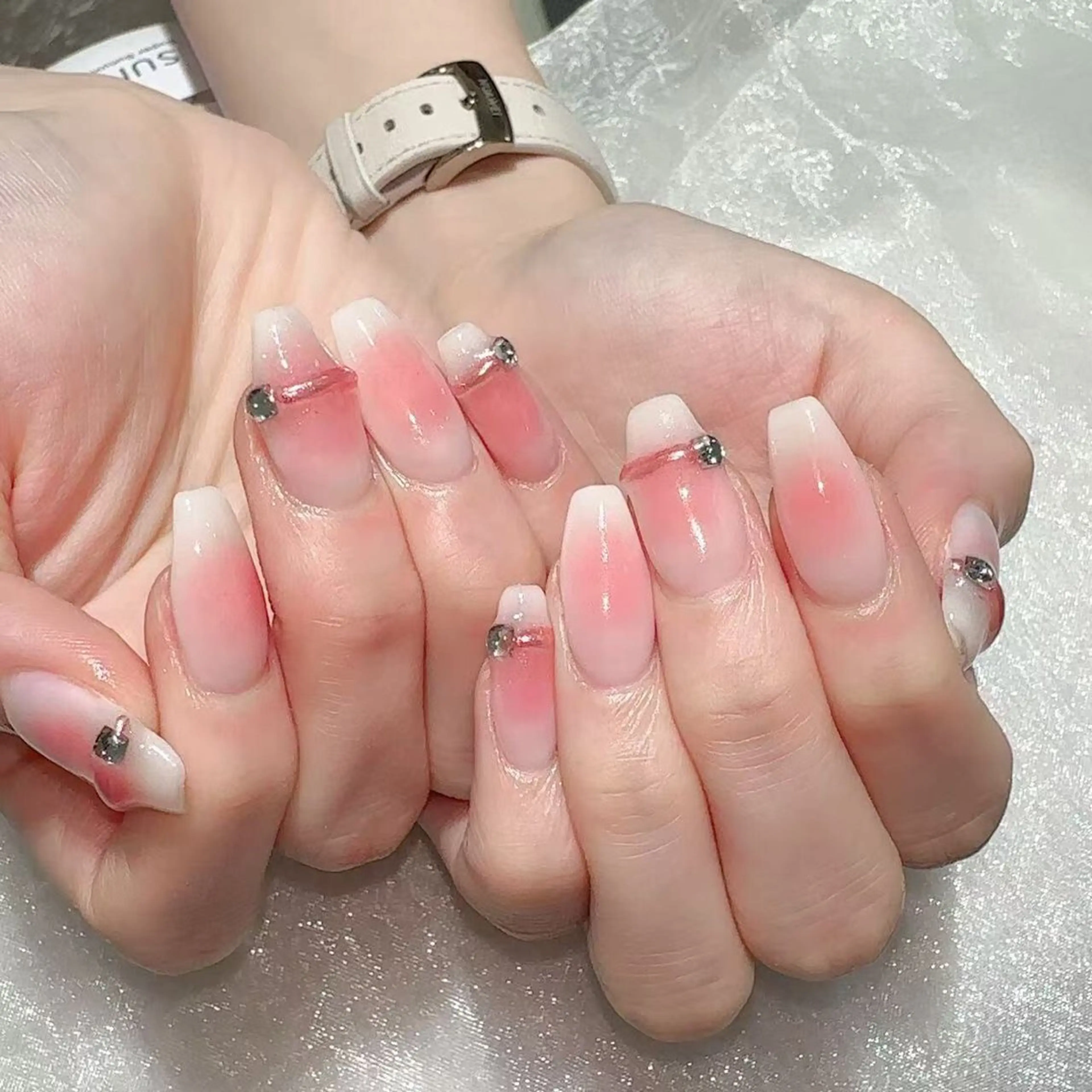 ネイル ハンドネイル Queens テイのネイルデザイン