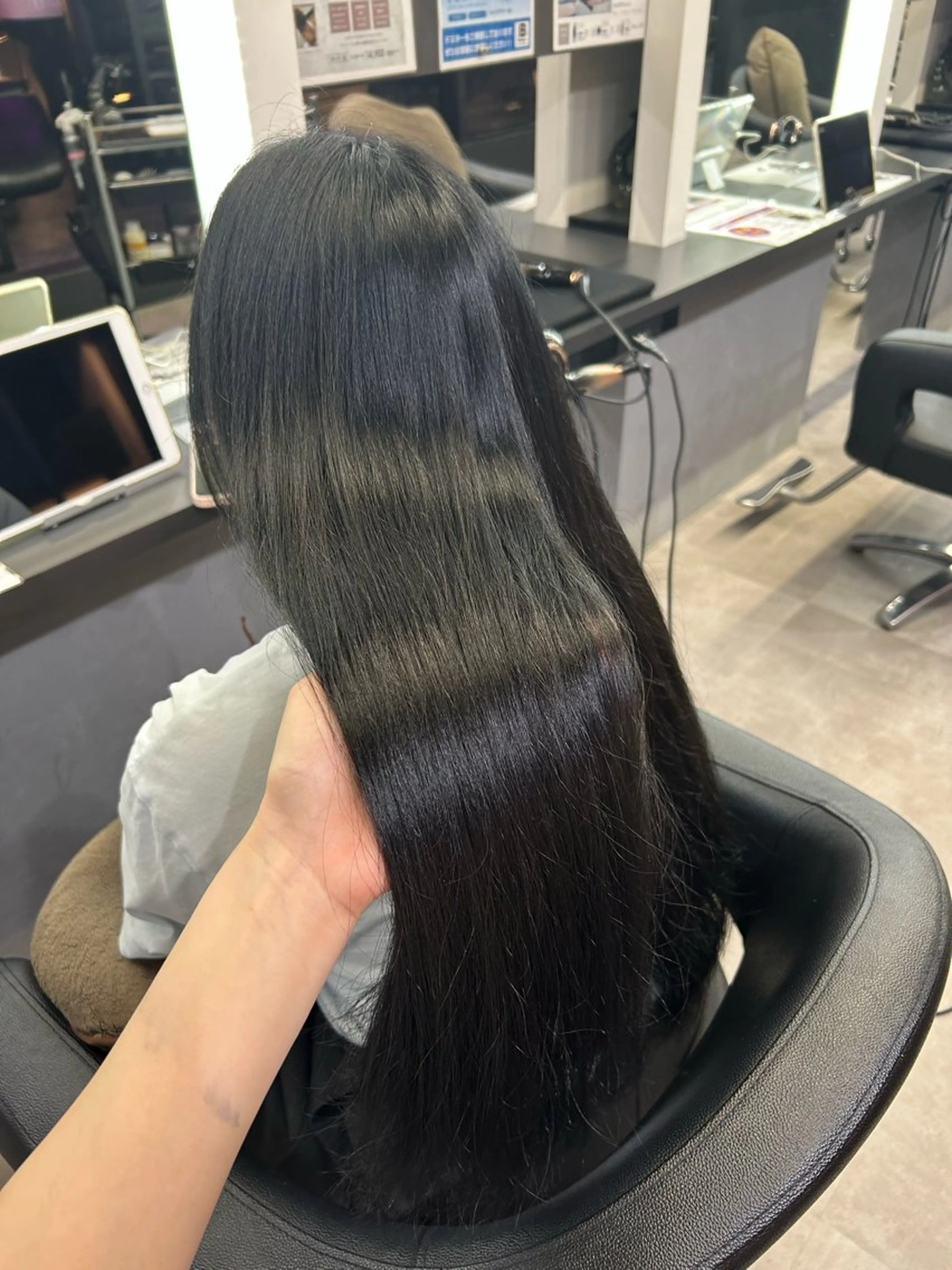 ブリーチなしワンカラー ＋ Aujuaトリートメントの写真